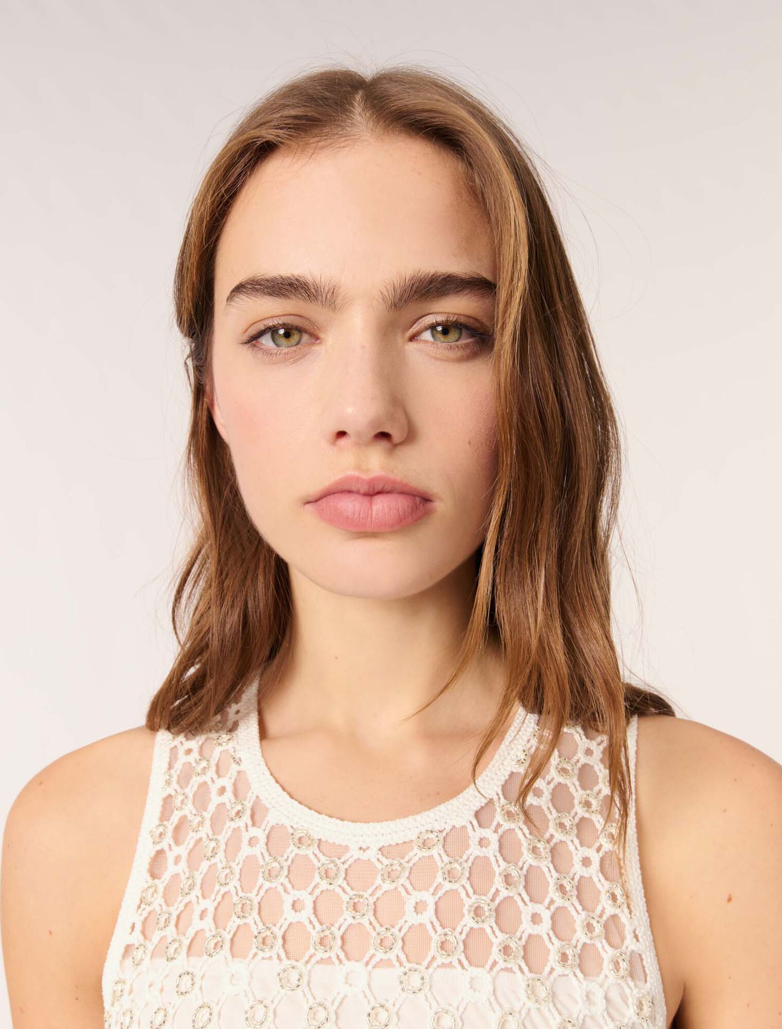 Robe longue en crochet avec perles