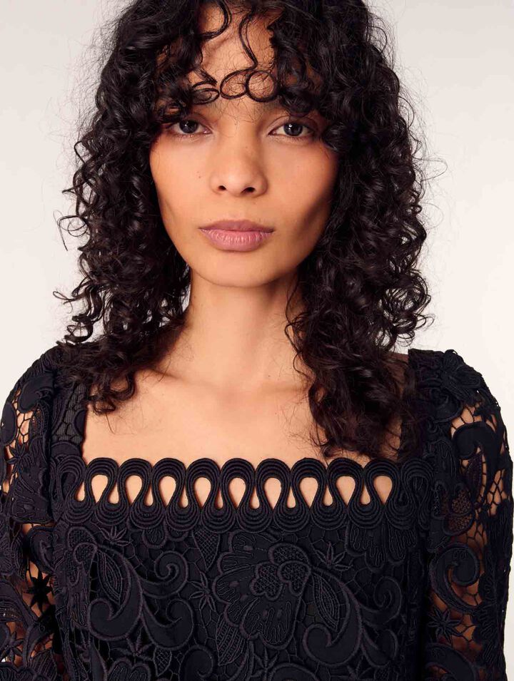 Robe courte en guipure