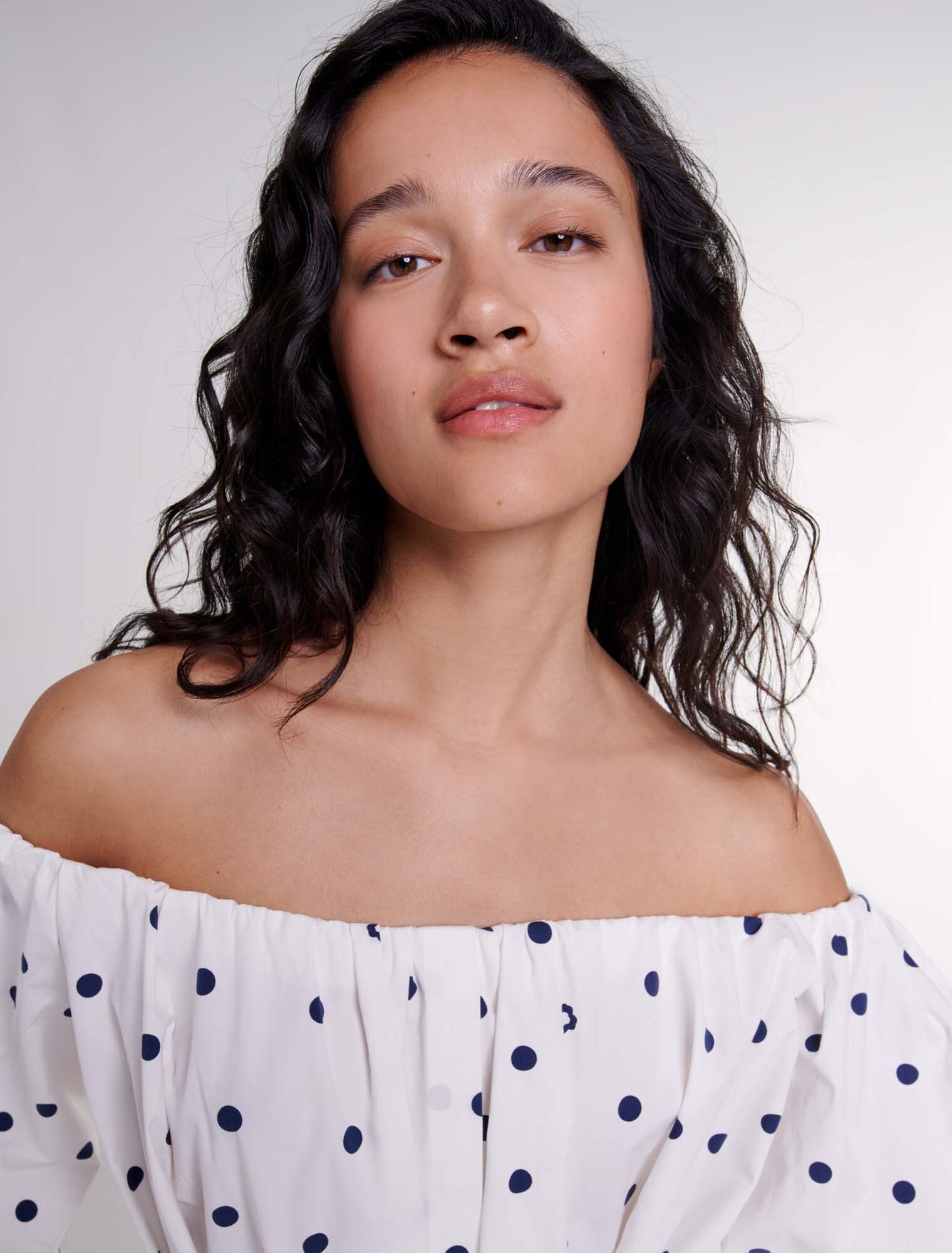 Robe chemise à encolure bardot 