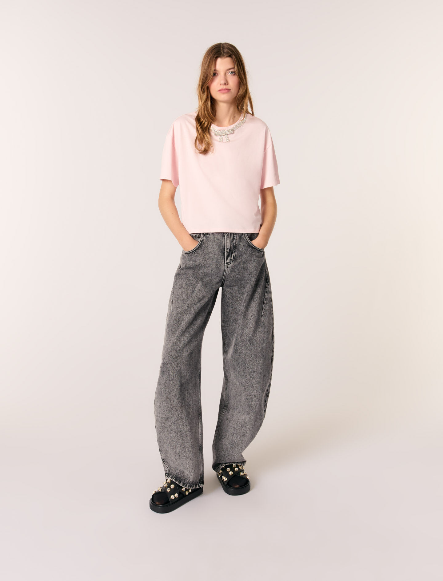 maje Tee-shirt court à col bijoux Rose