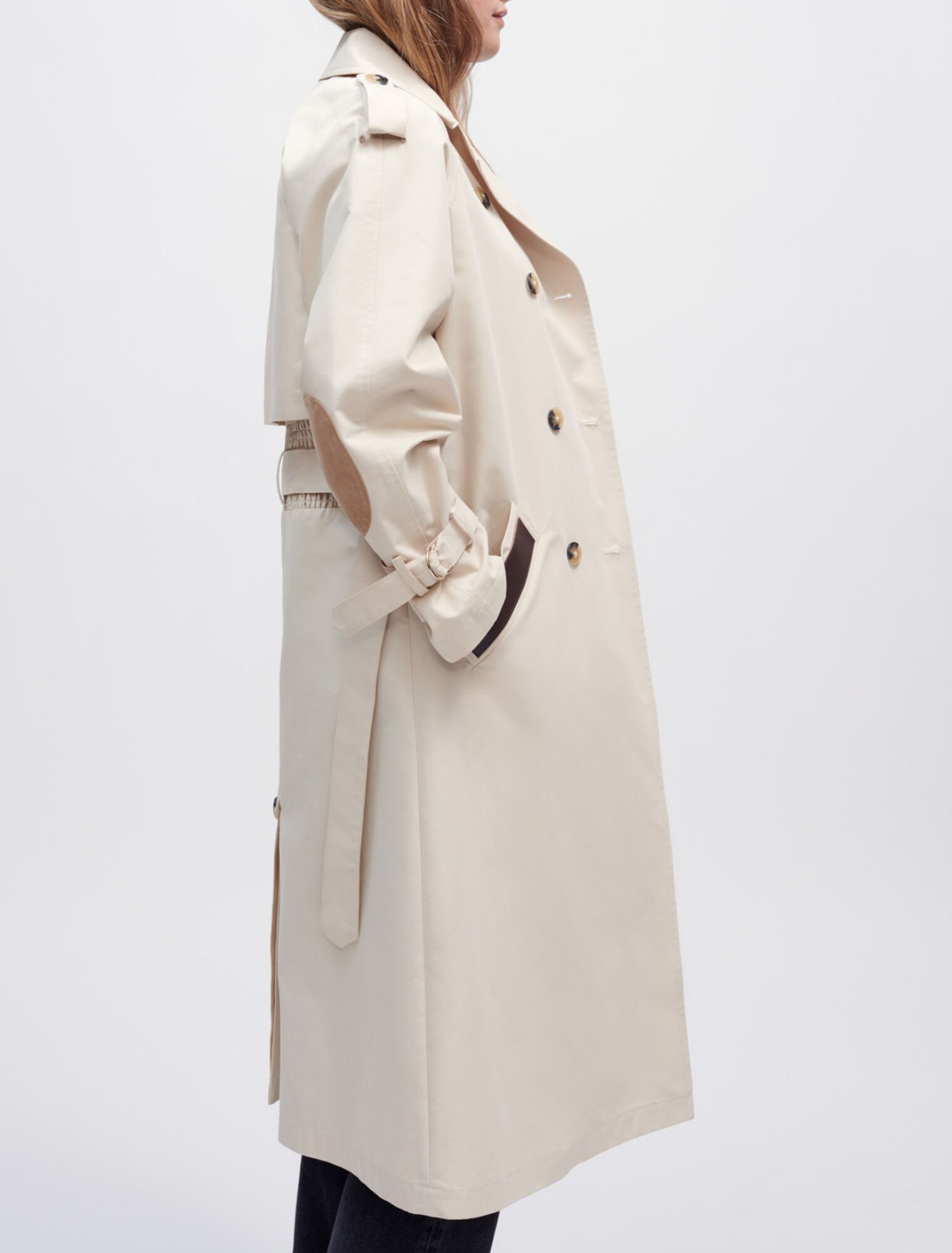 Trench smocké dans le dos