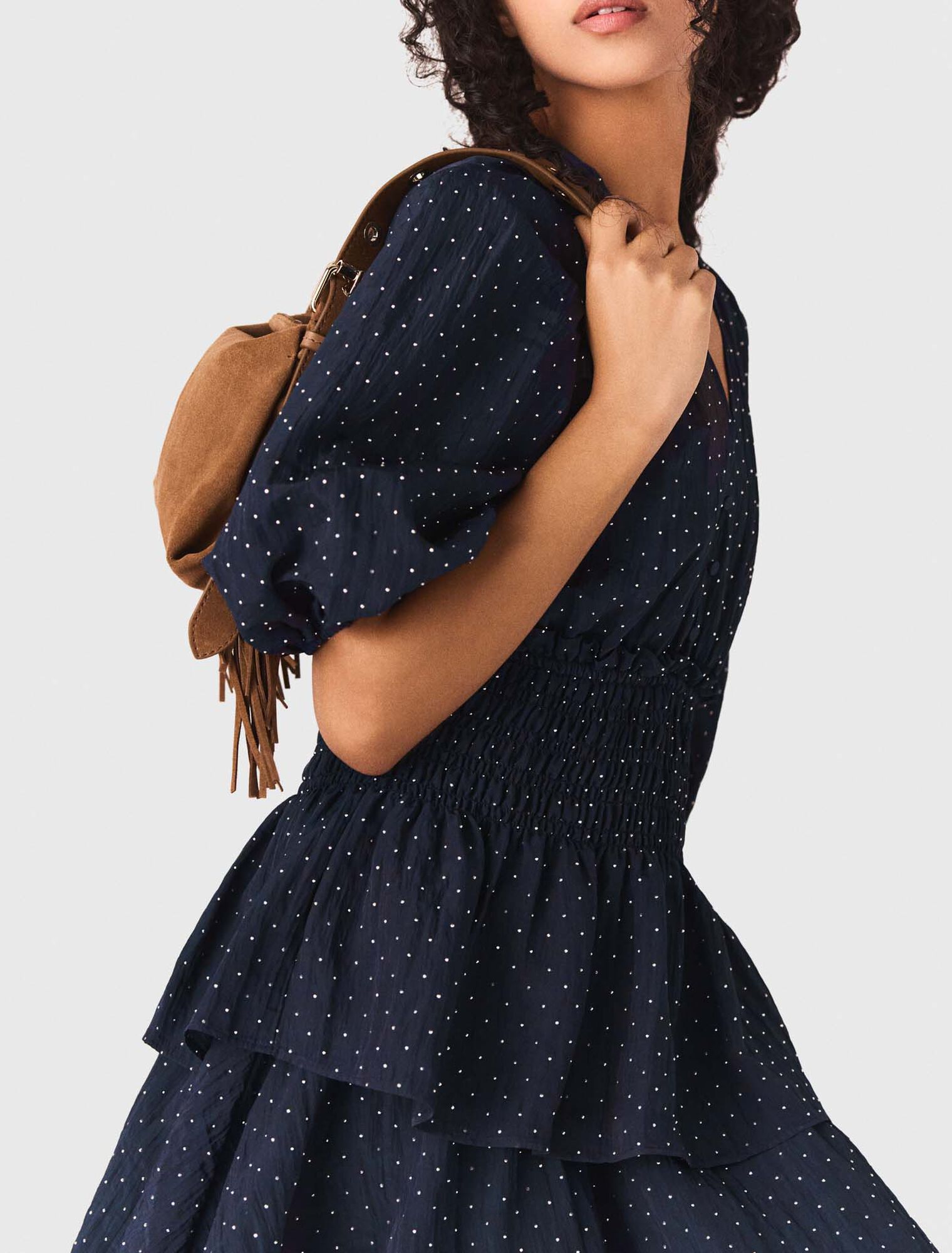 Robe &agrave; volants et strass