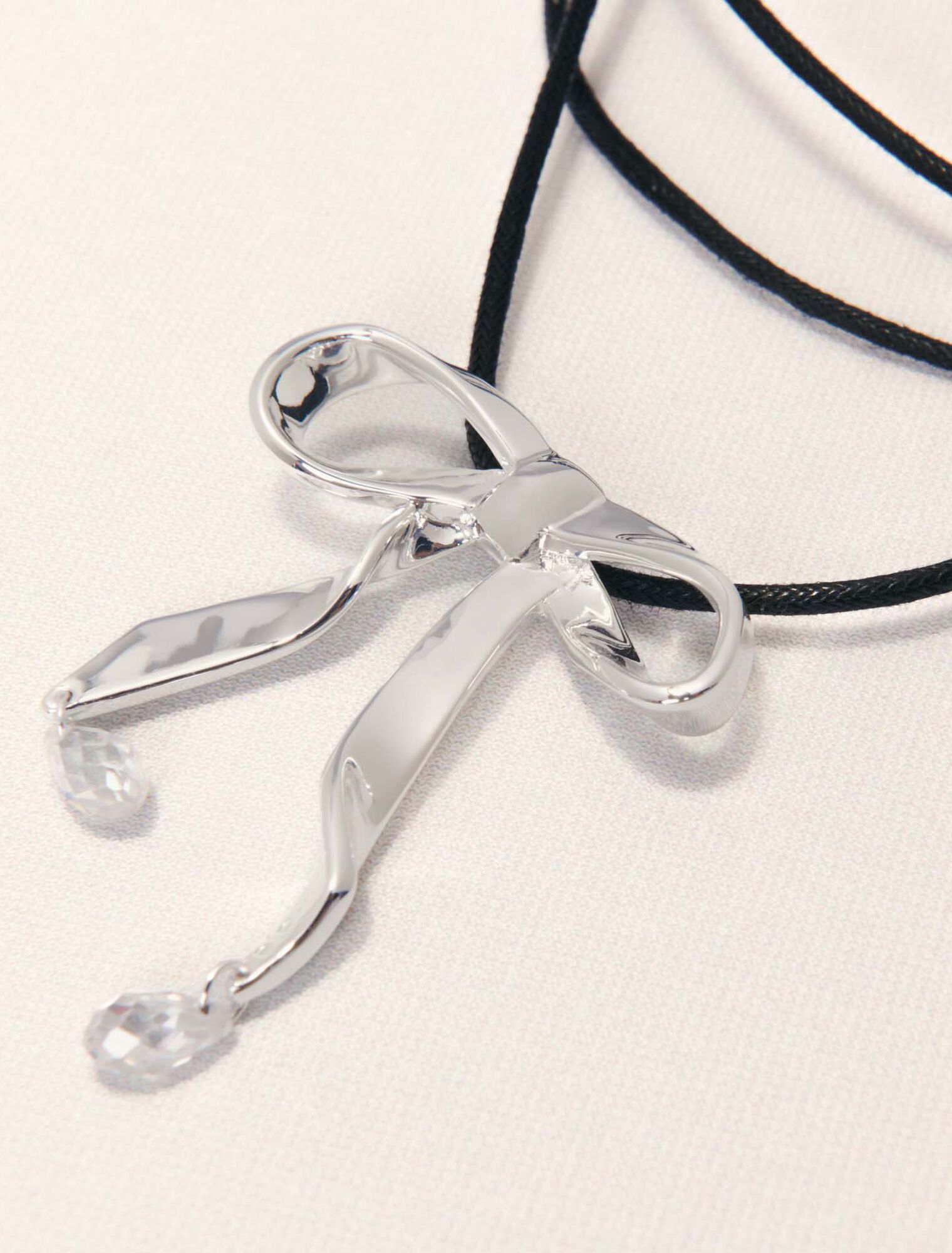 Collier nœud argenté à nouer