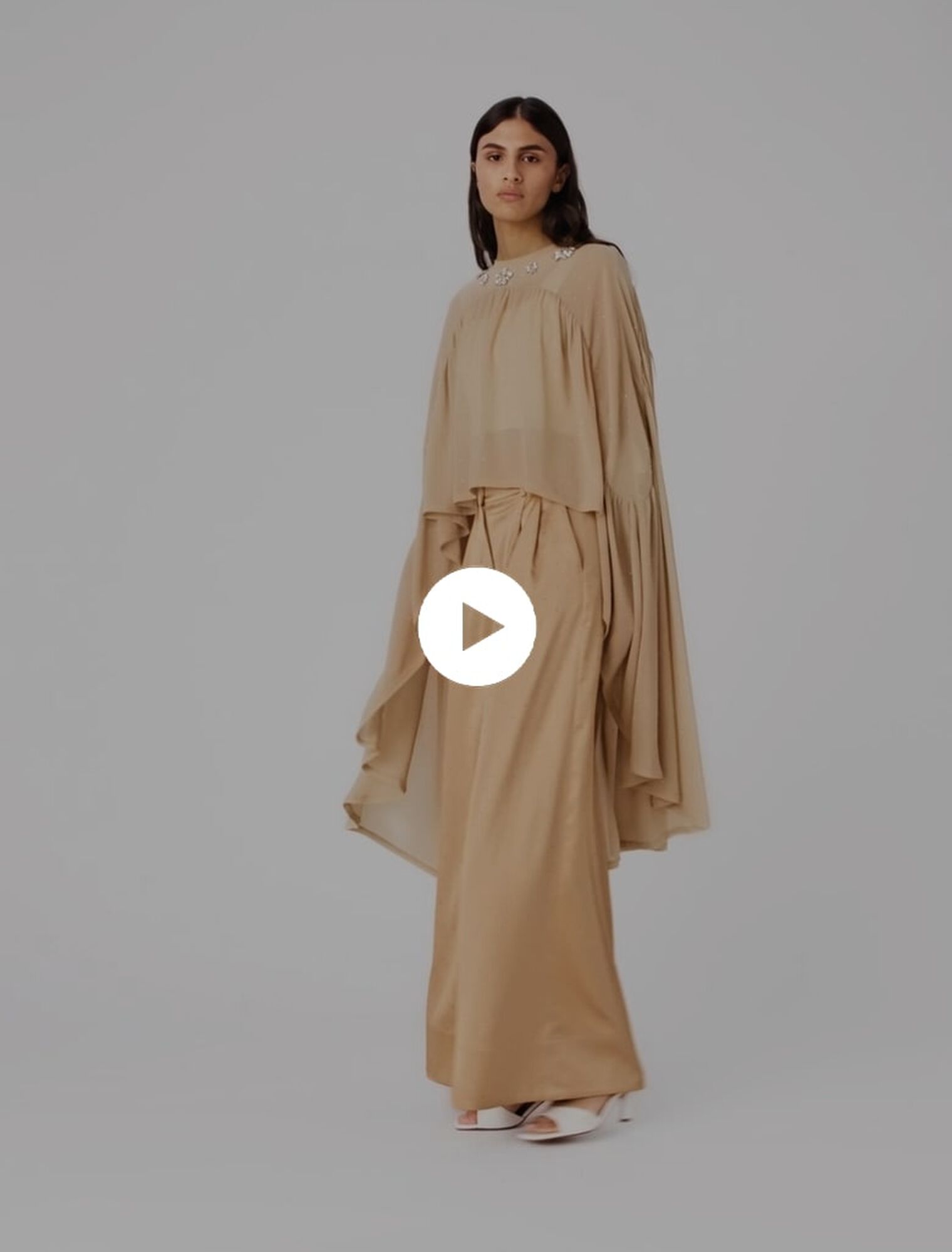 Top-cape &agrave; col bijoux