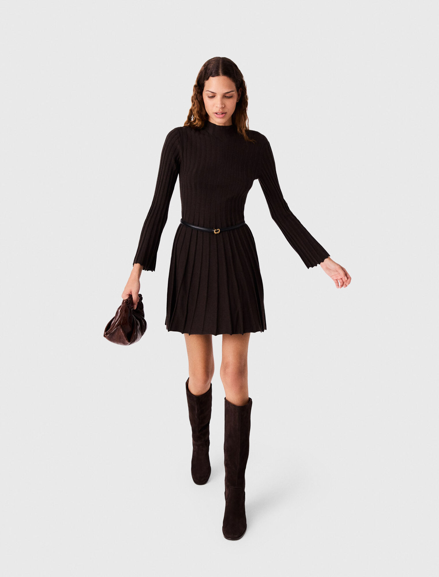 Robe courte patineuse &agrave; col montant