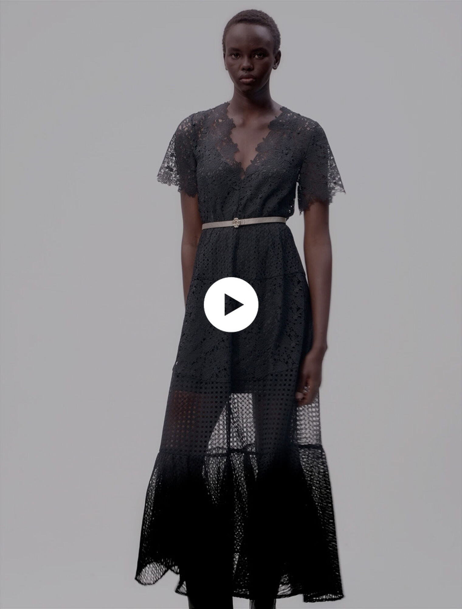 Robe longue en dentelle