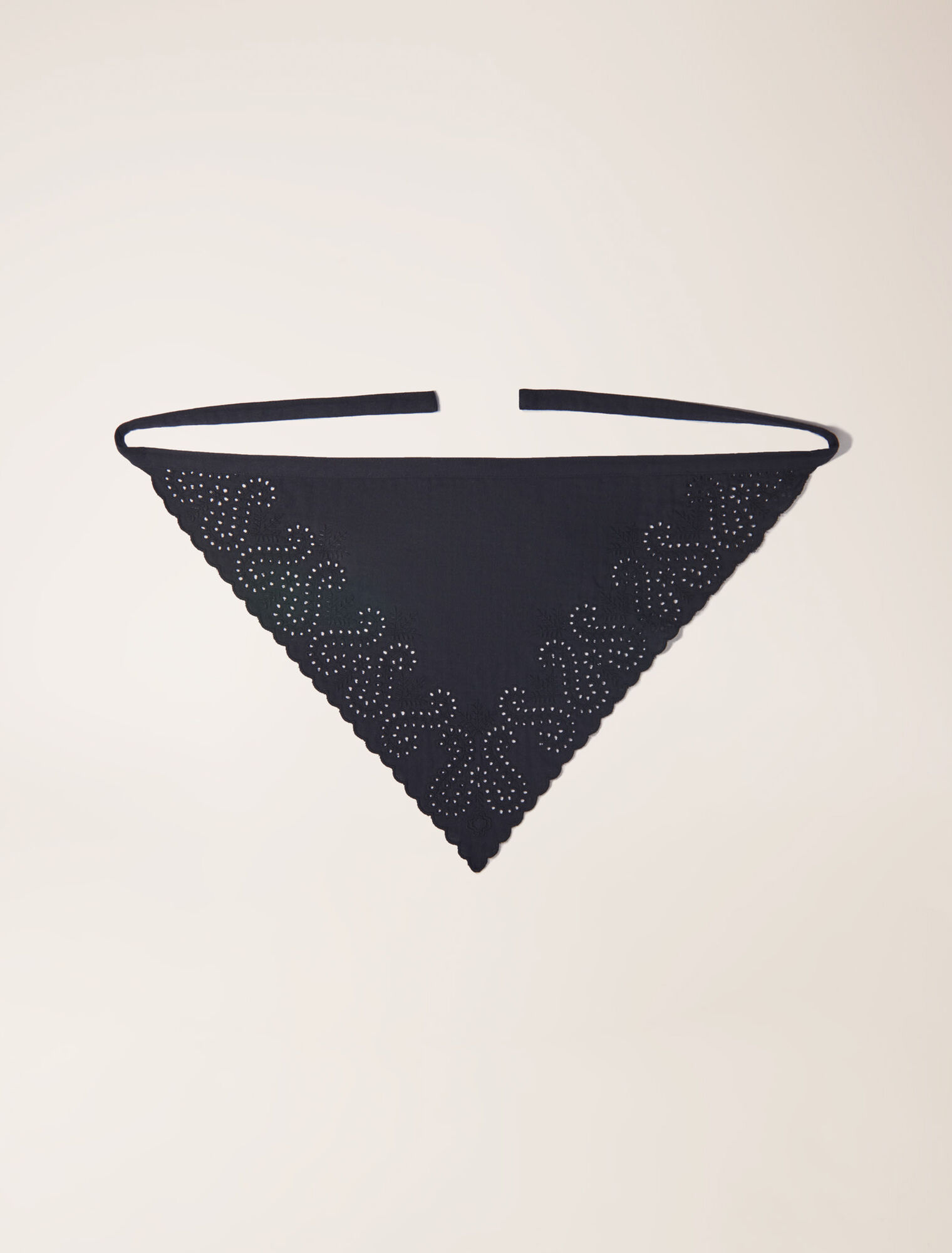 Foulard triangle à nouer