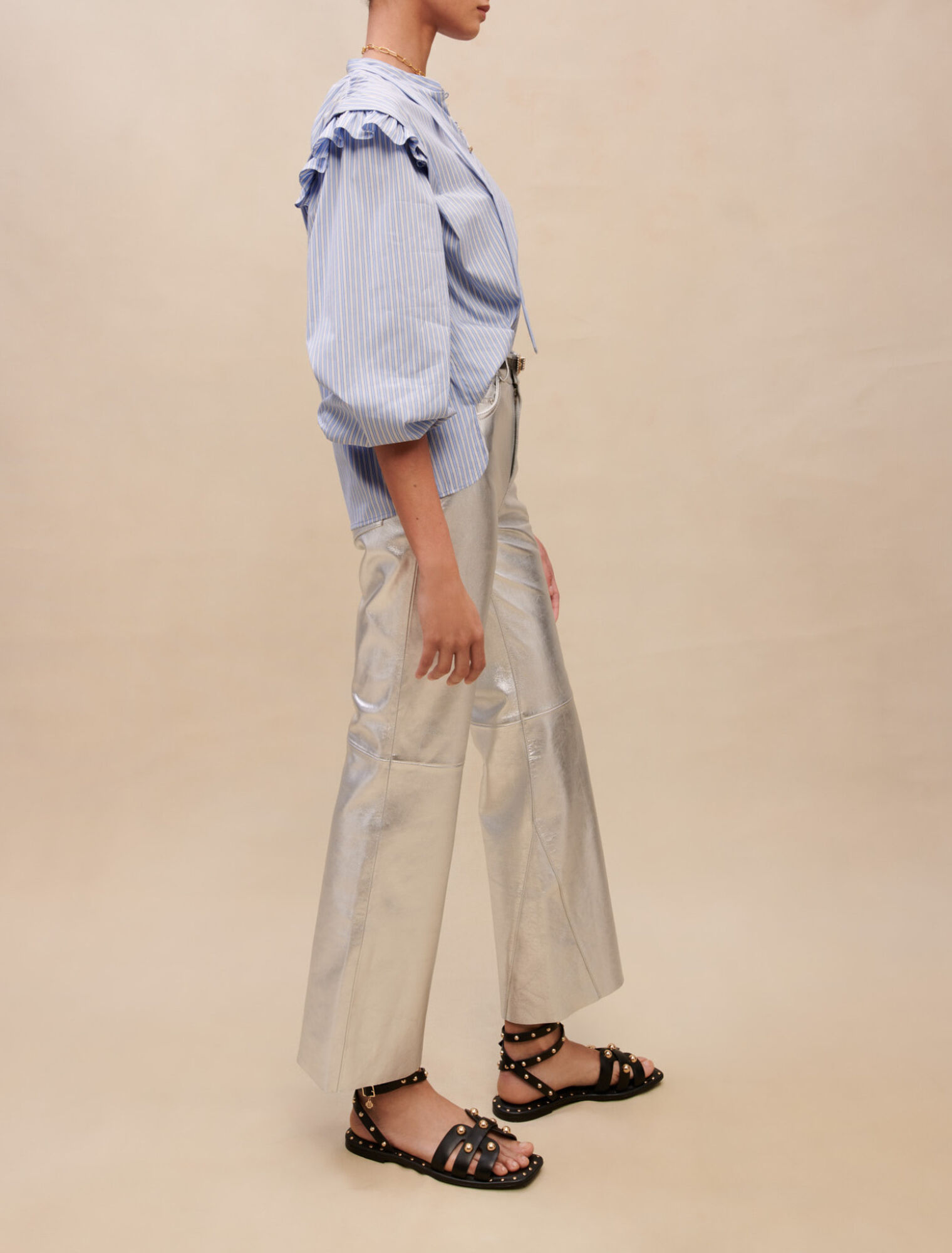 Blouse bleue à rayures