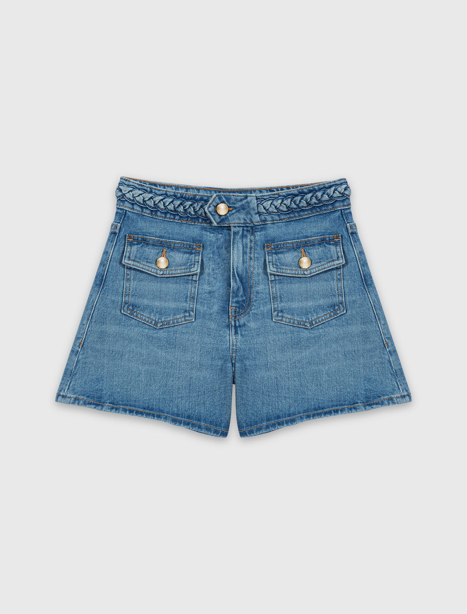 Short en denim tress&eacute;