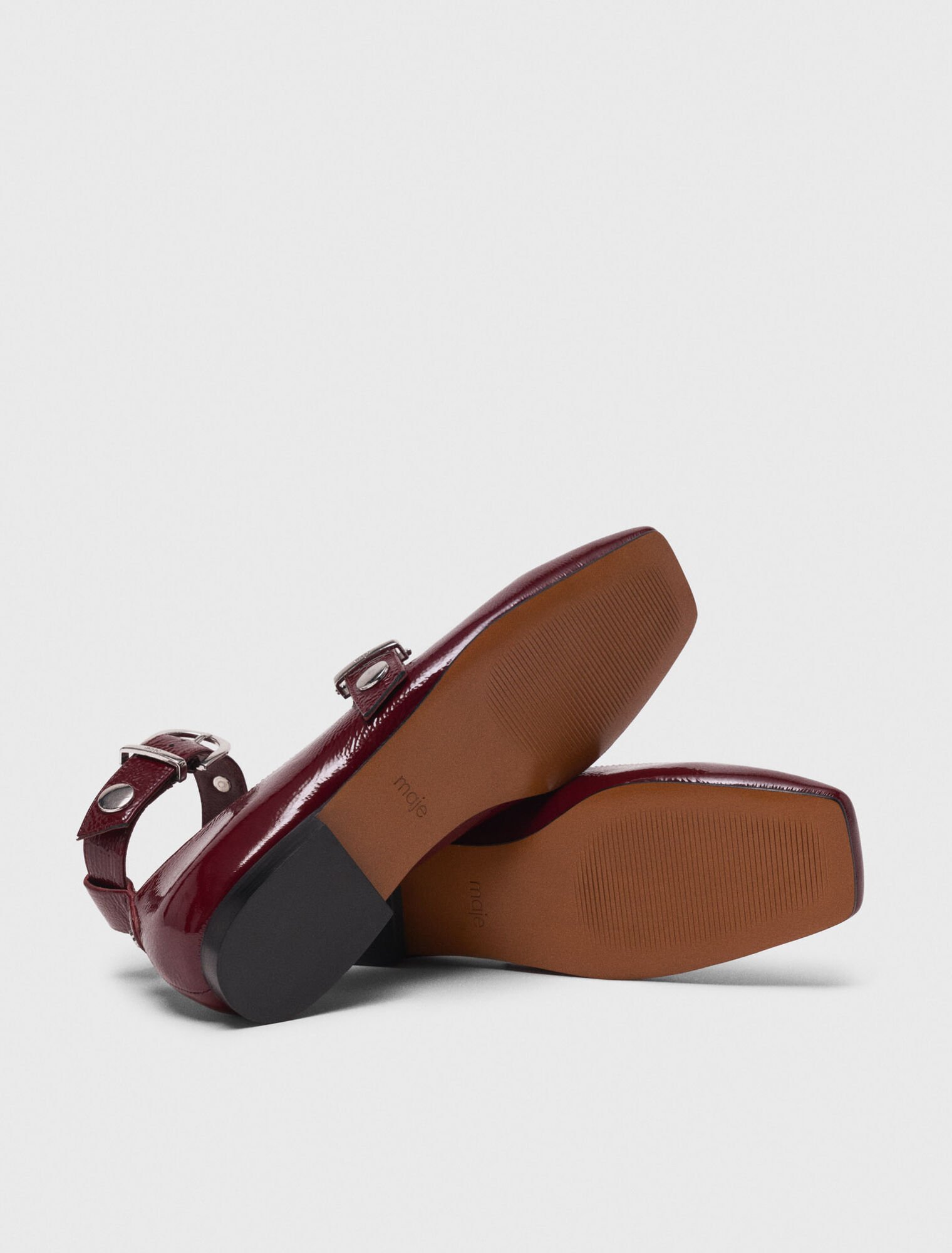 Babies en cuir et studs