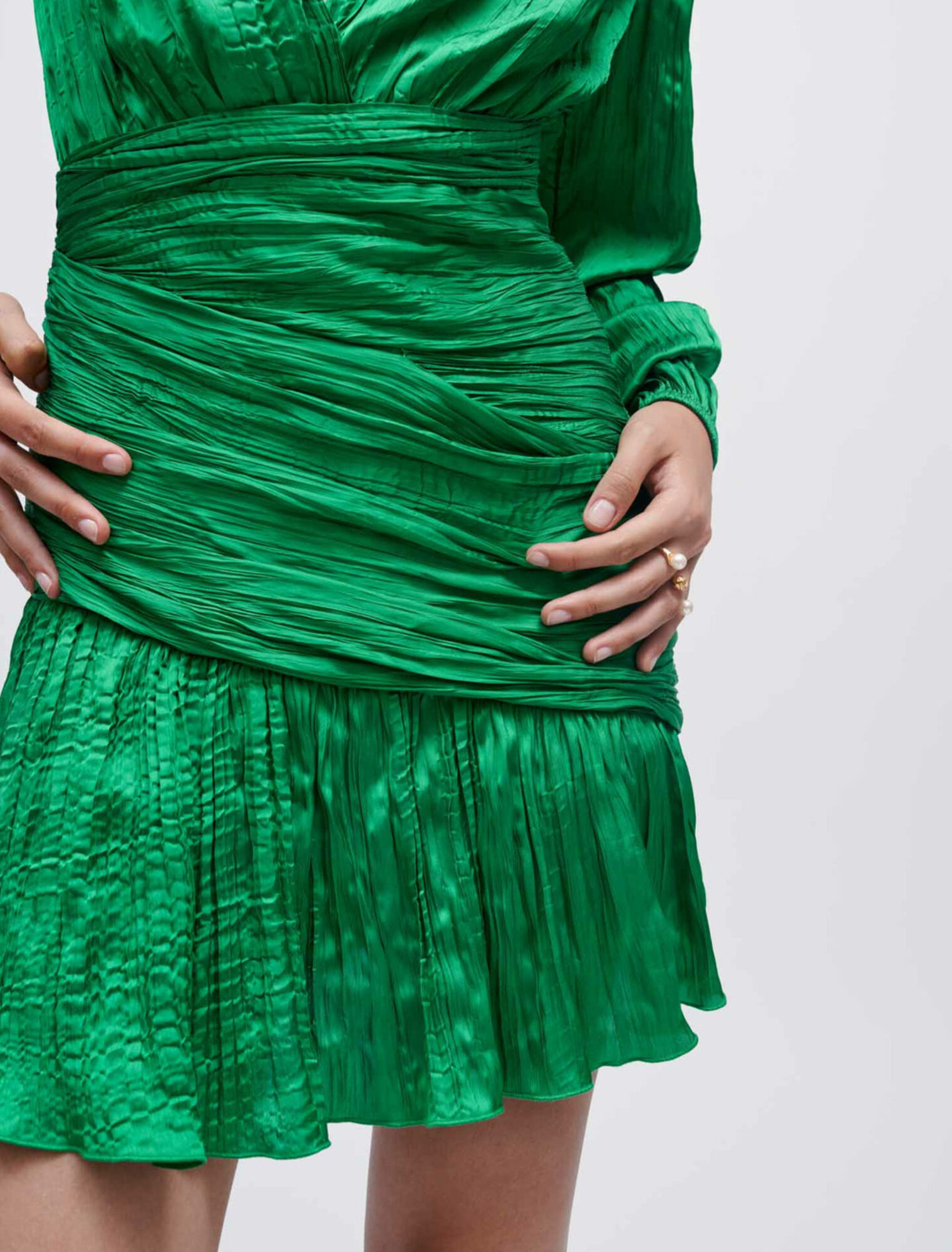 Robe près du corps en lamé