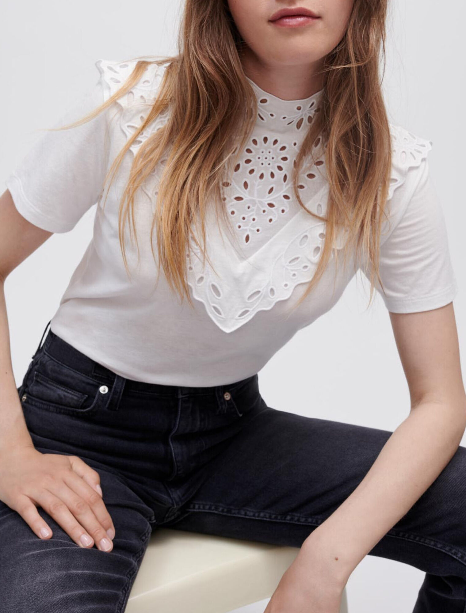 Tee-shirt à broderies et volants