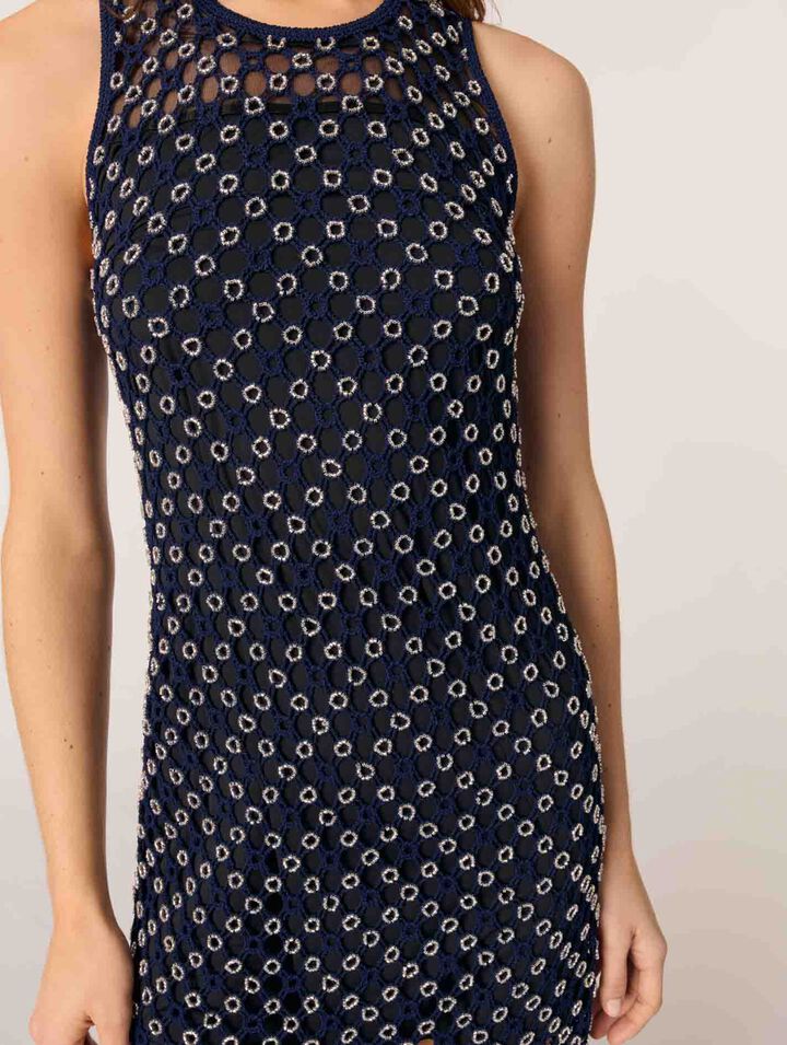 Robe longue en crochet avec perles
