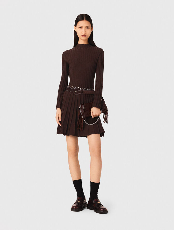 Robe courte patineuse à col montant