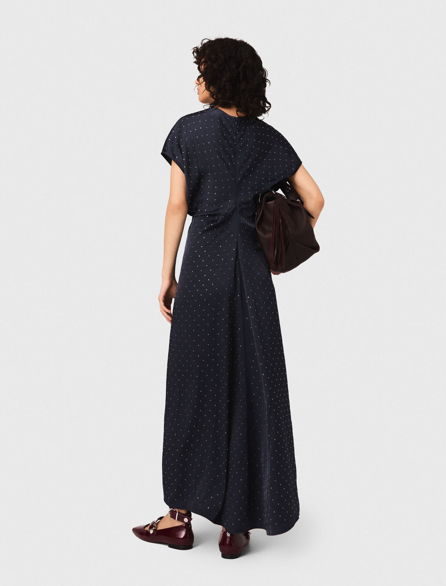 Robe maxi en satin, taille pliss&eacute;e