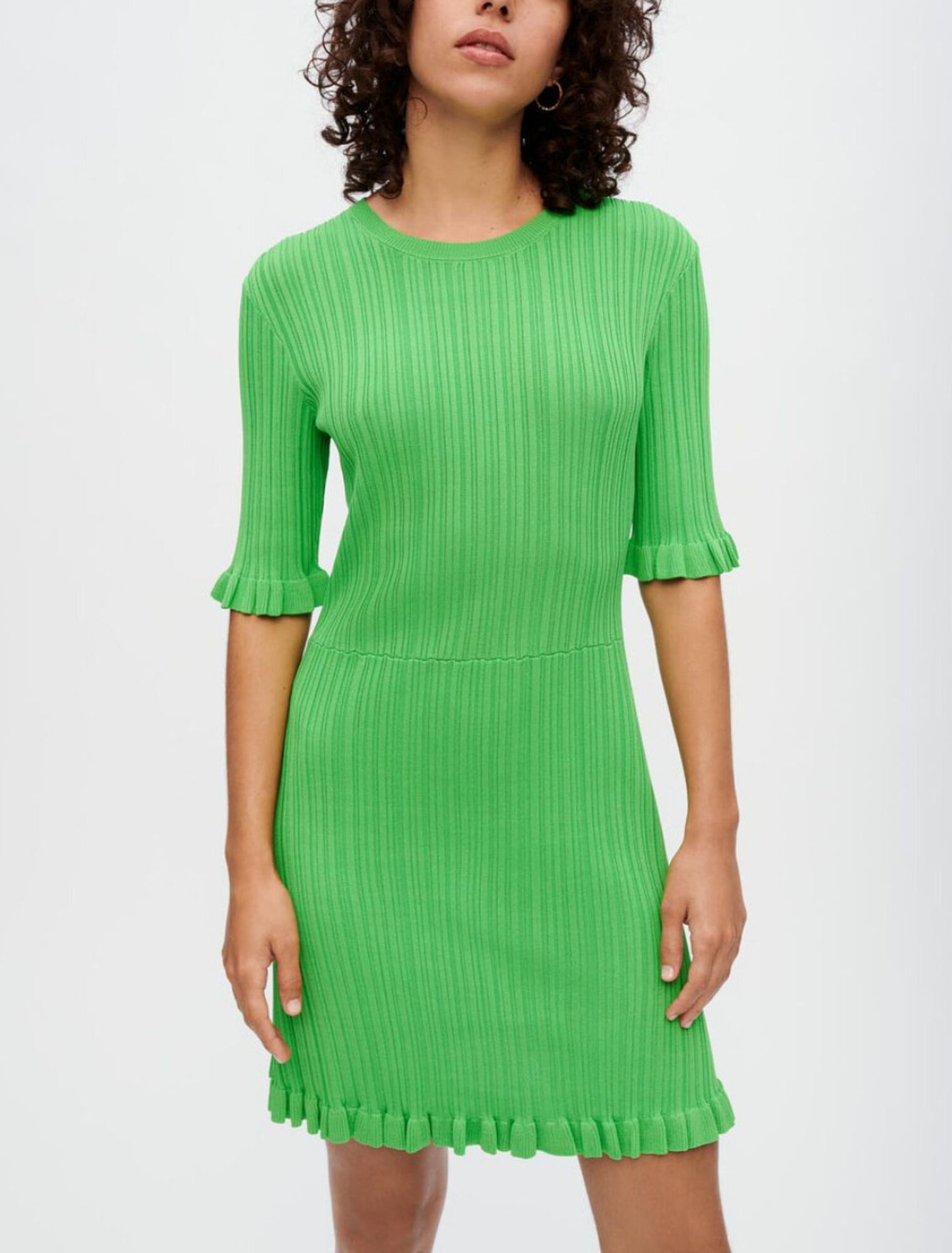 Robe en maille à volants