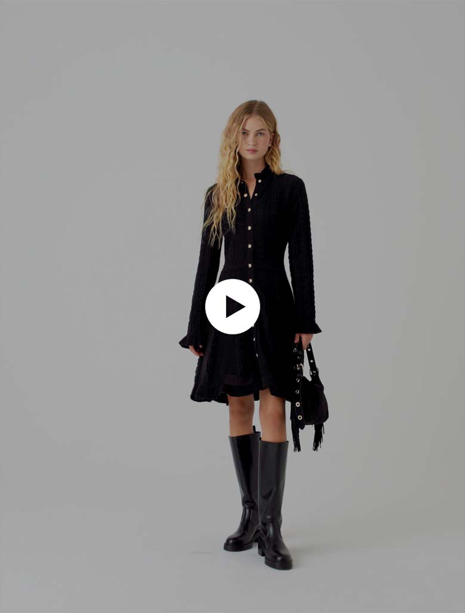 Robe courte en maille avec boutons