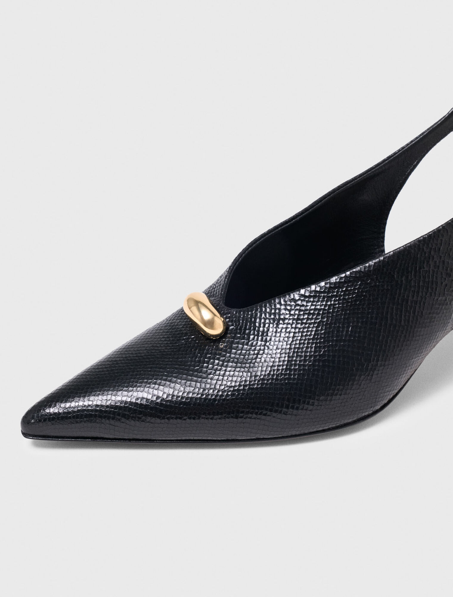 Slingbacks pointues en cuir emboss&eacute;