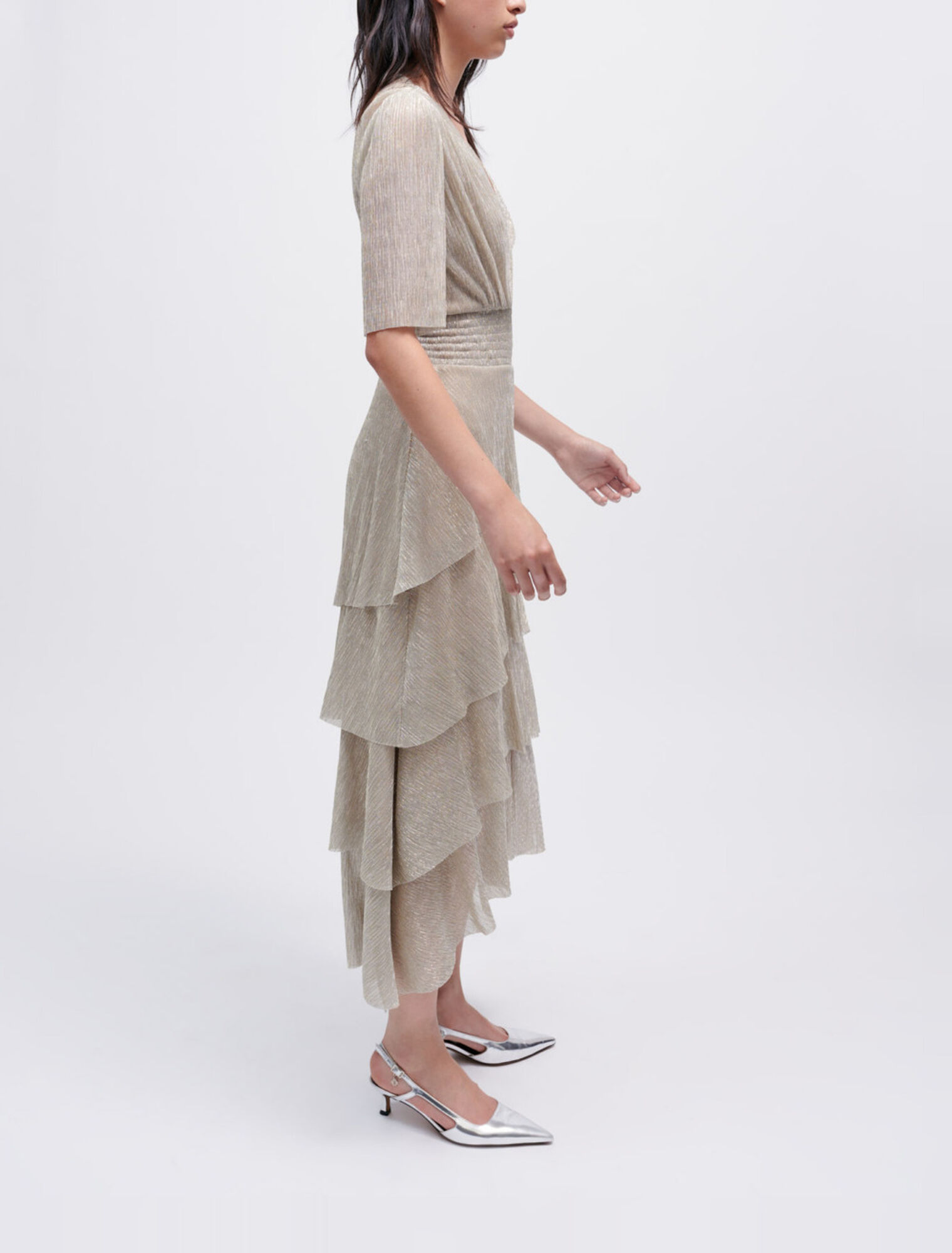 Robe entièrement lamée à volants
