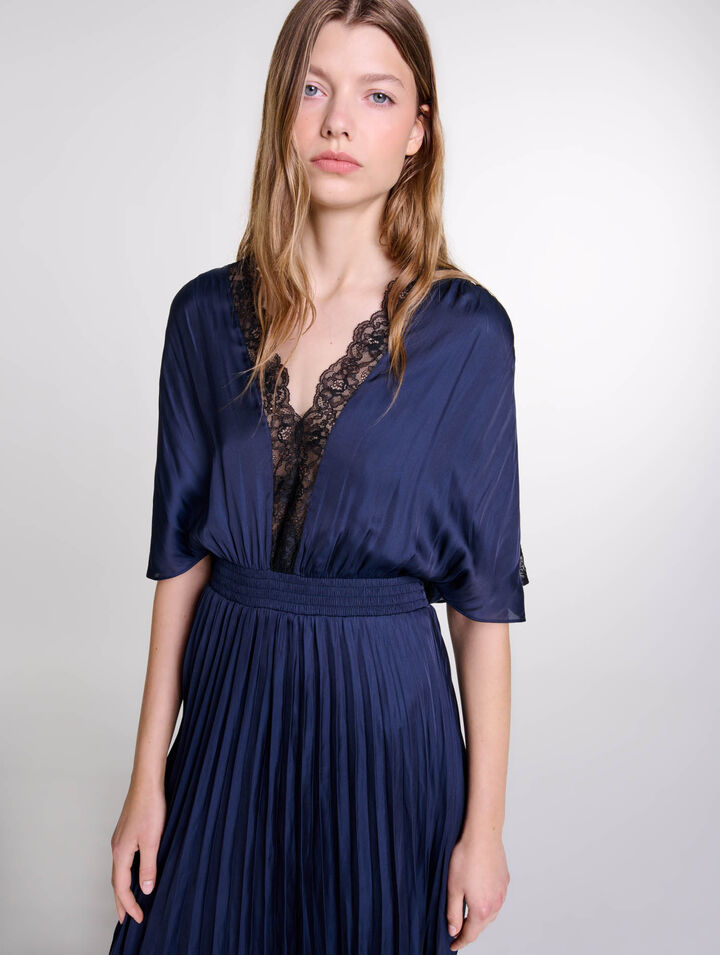 Robe longue plissée avec dentelle