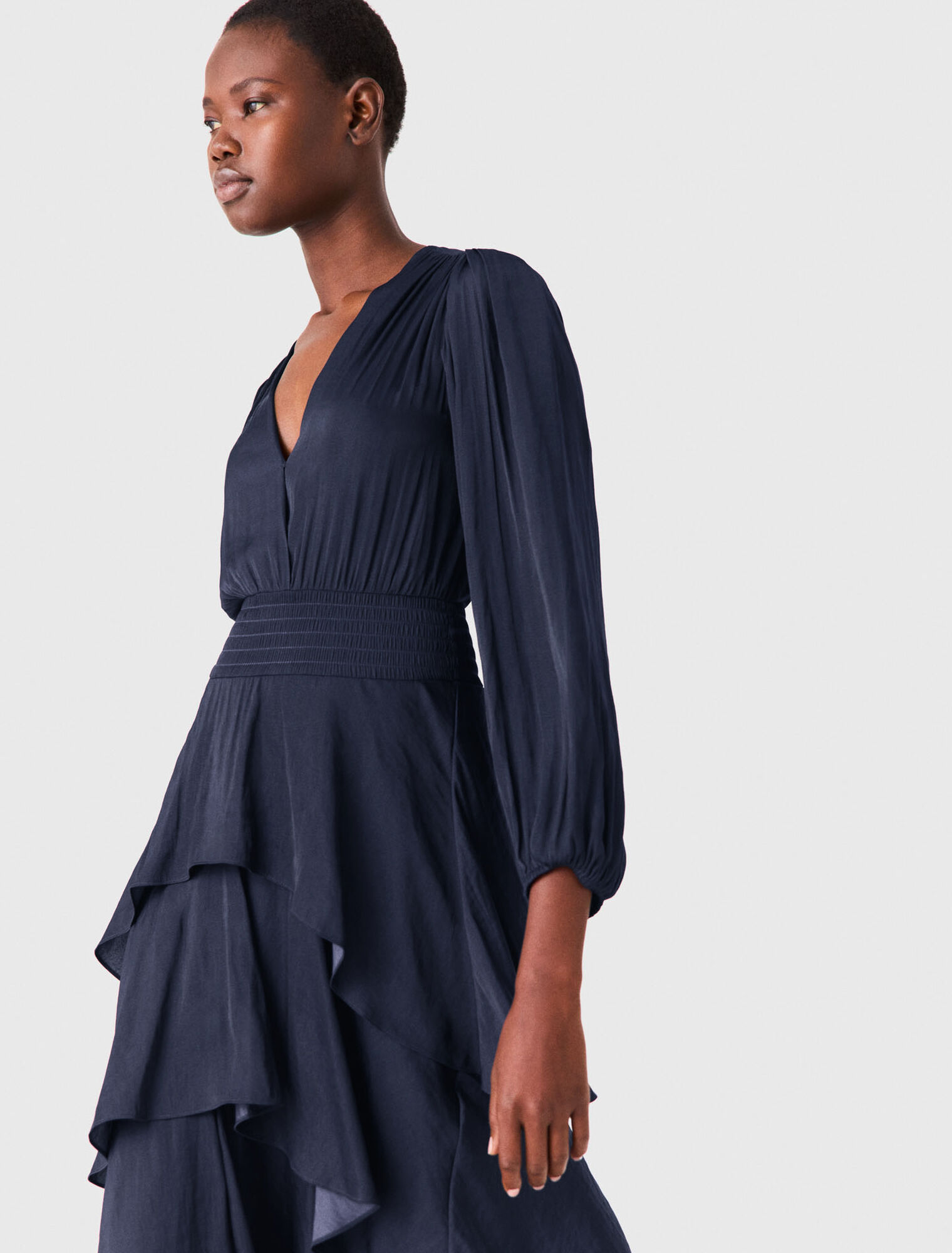 Robe longue &agrave; volants