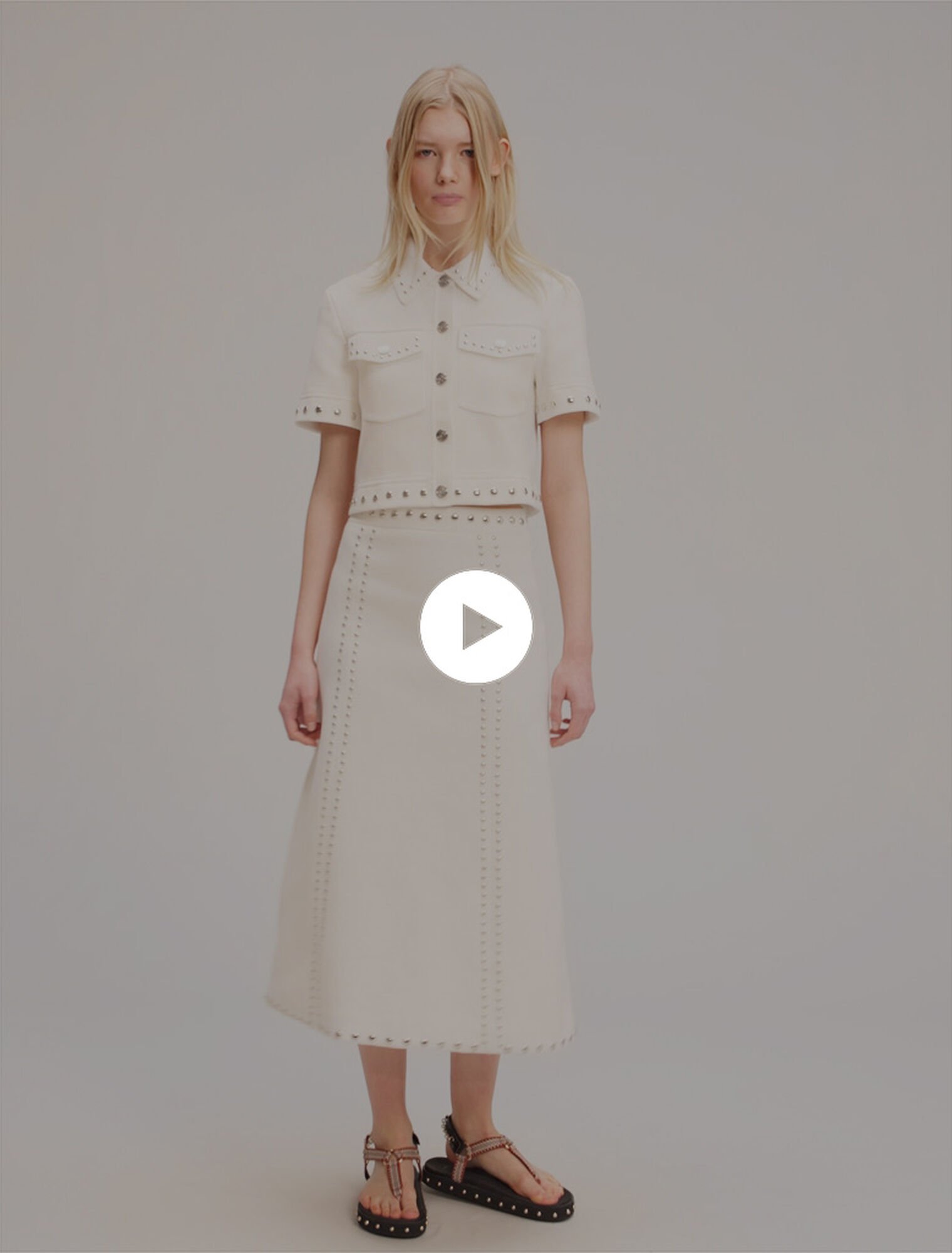 Jupe midi en maille à studs