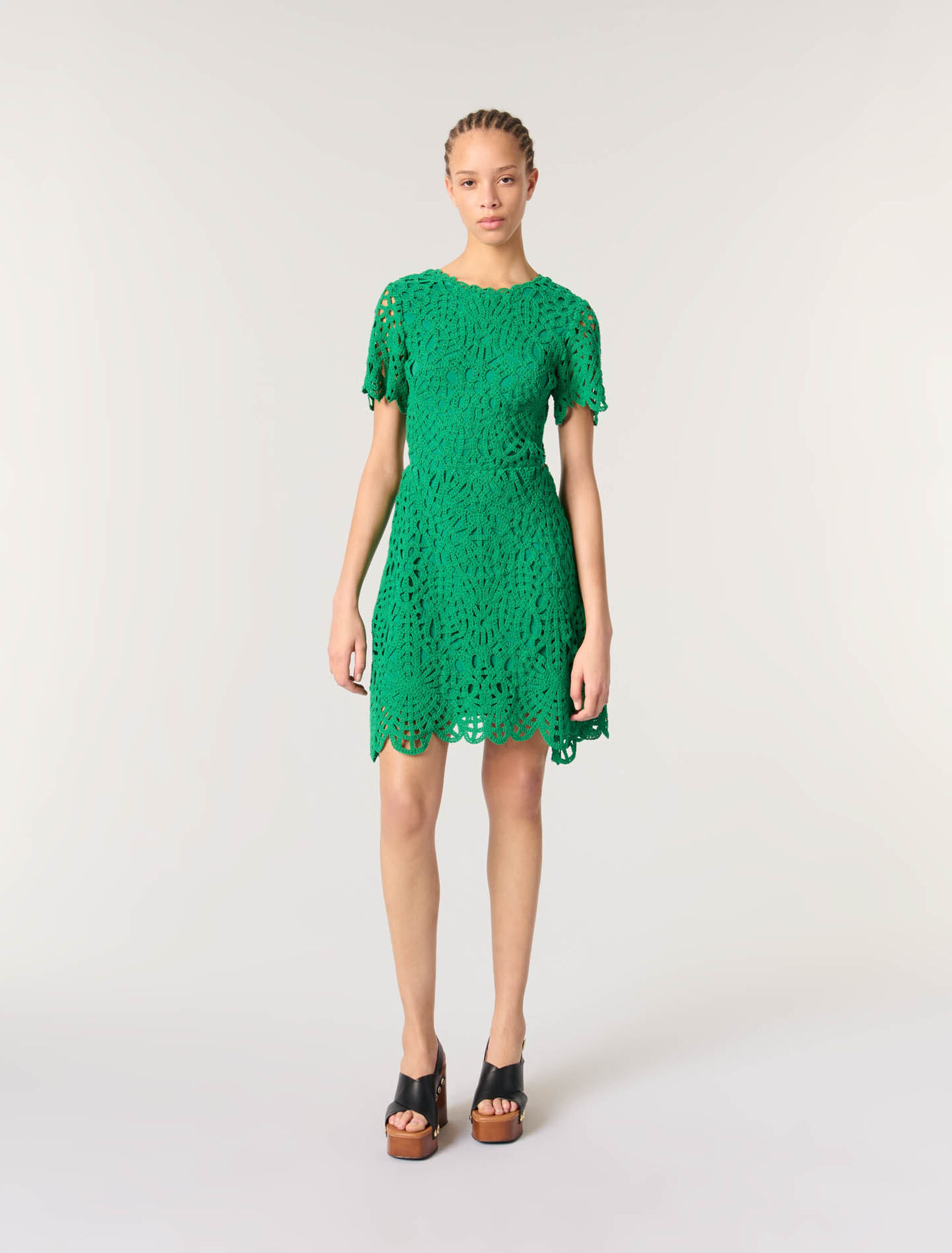 Robe courte en crochet