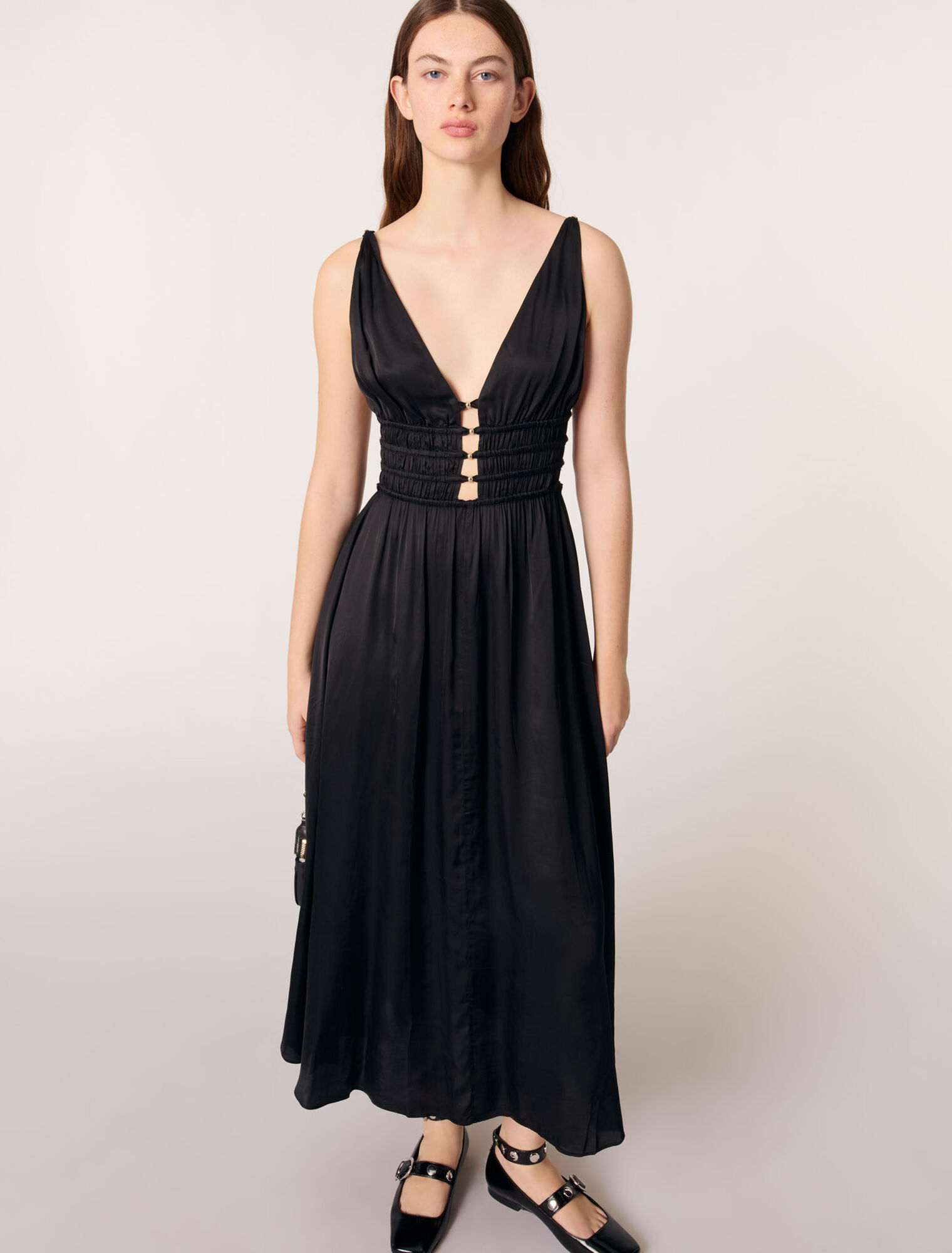 Robe satinée ajourée