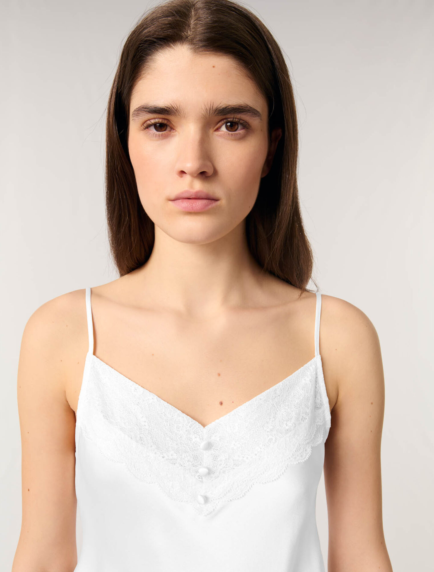 Top en satin de soie et dentelles