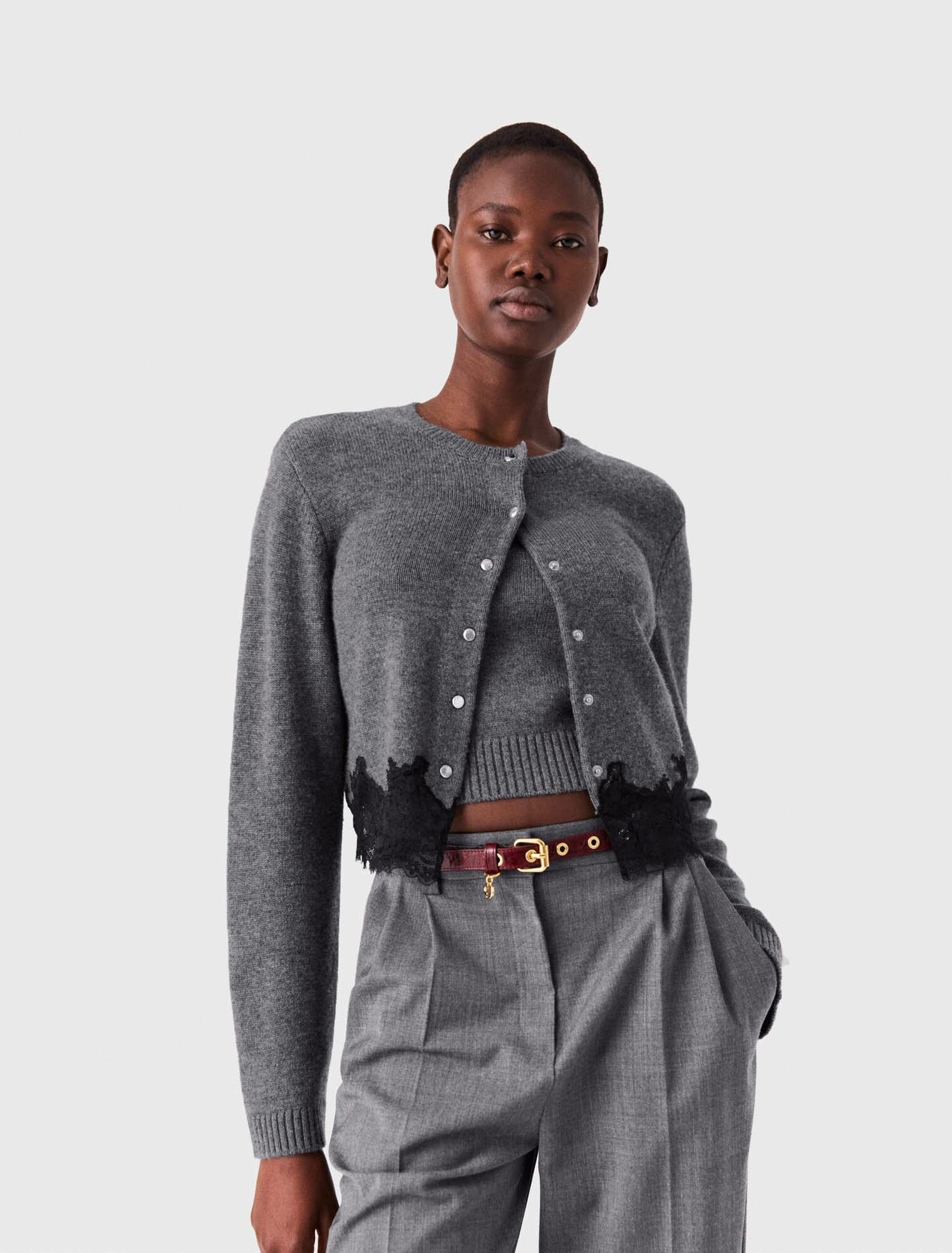 Twinset avec finitions en dentelle