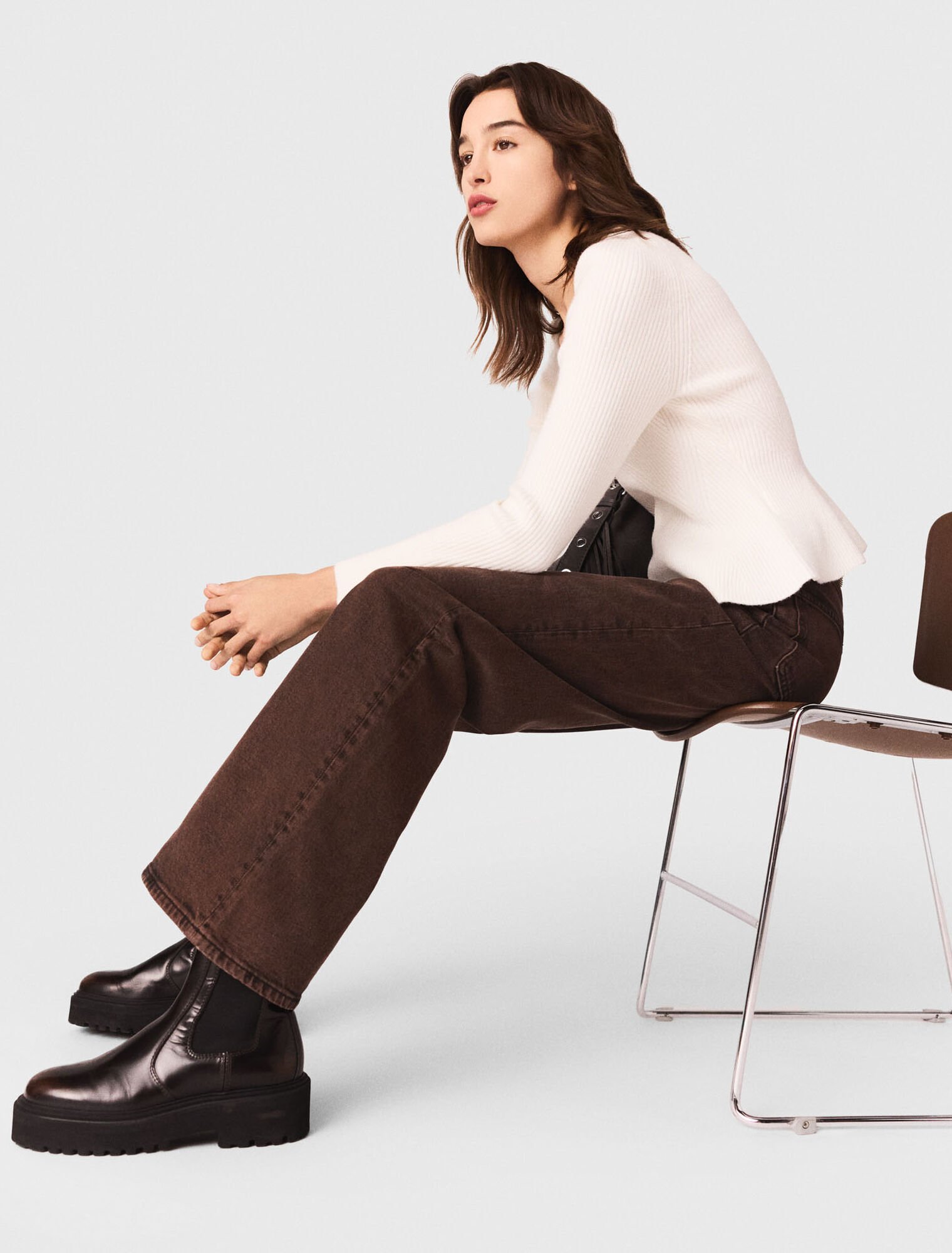 Jean bootcut avec cha&icirc;ne