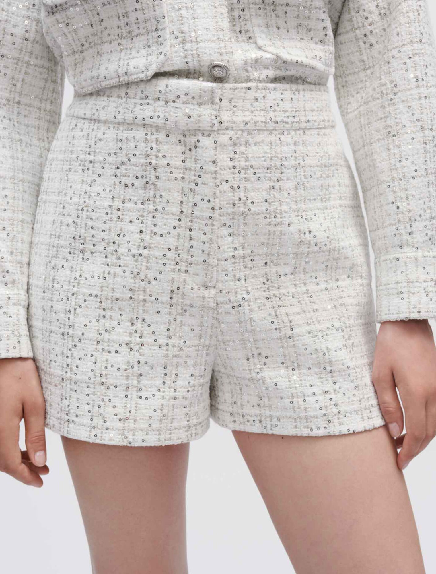 Short en tweed écru à sequins