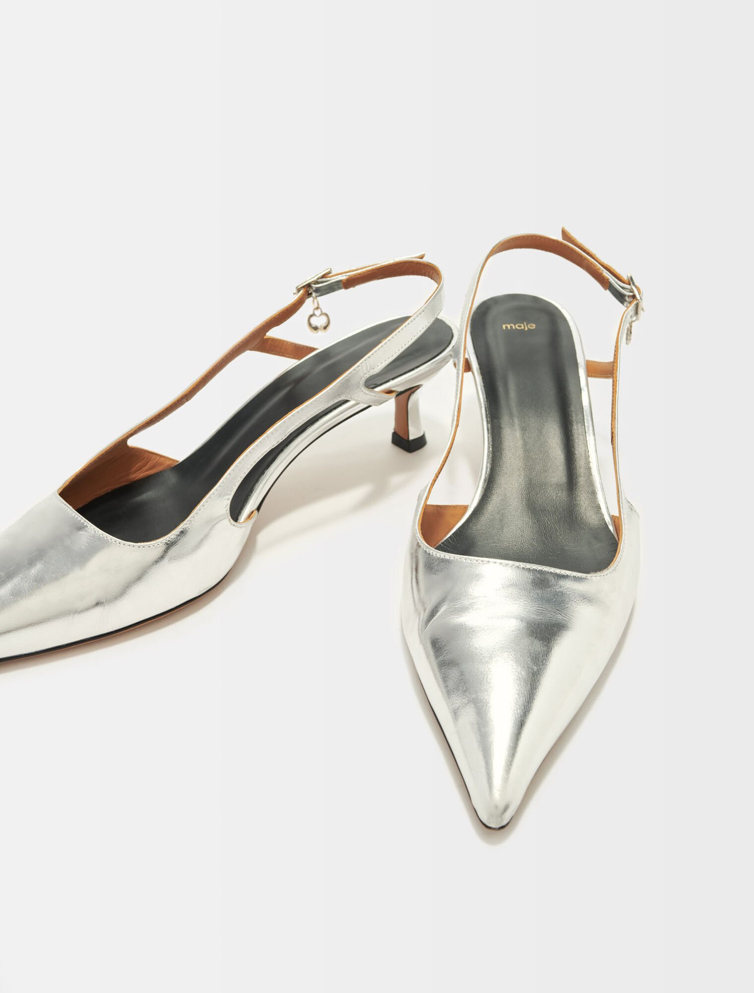 Escarpins &agrave; brides en cuir argent&eacute;