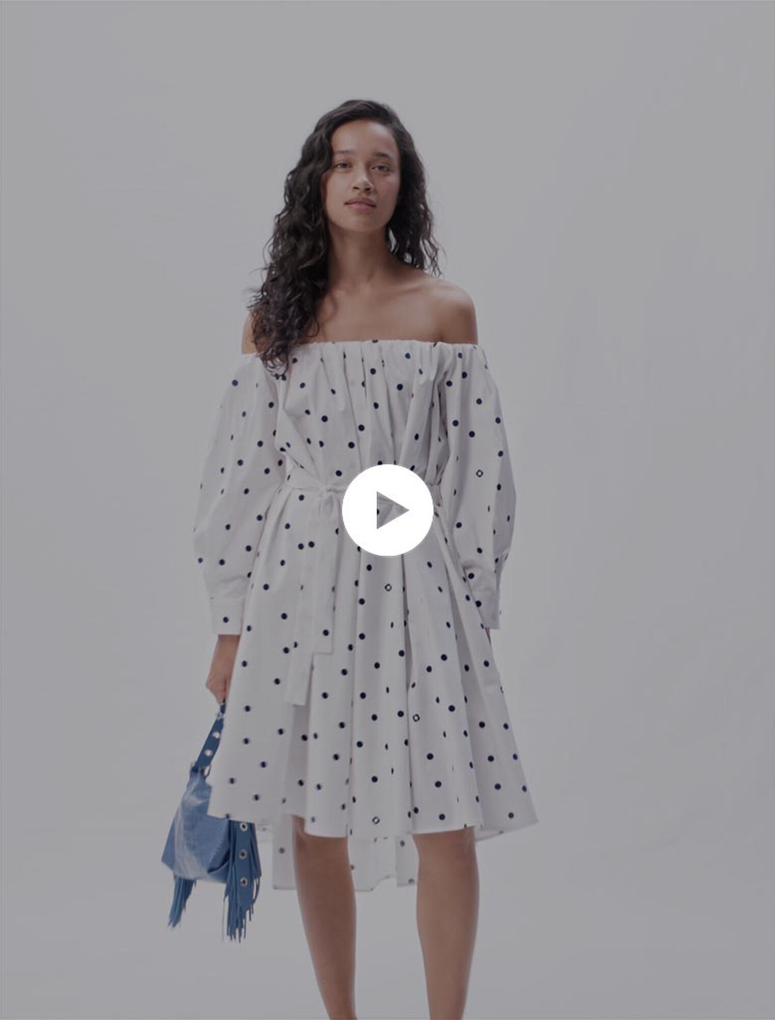 Robe chemise à encolure bardot 