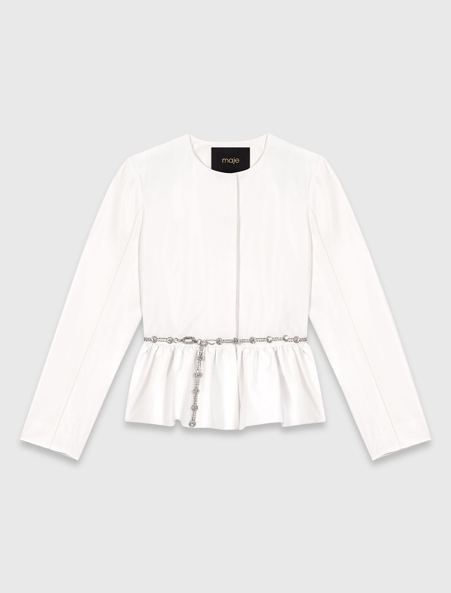 Veste courte et ceinture bijoux