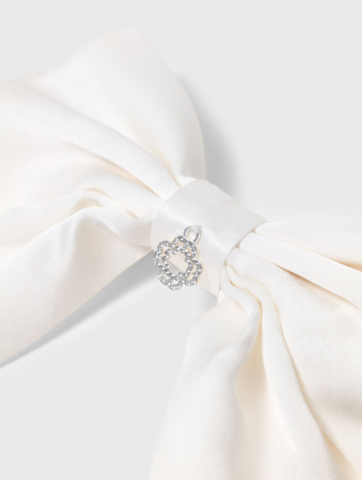 Barette n&oelig;ud en satin