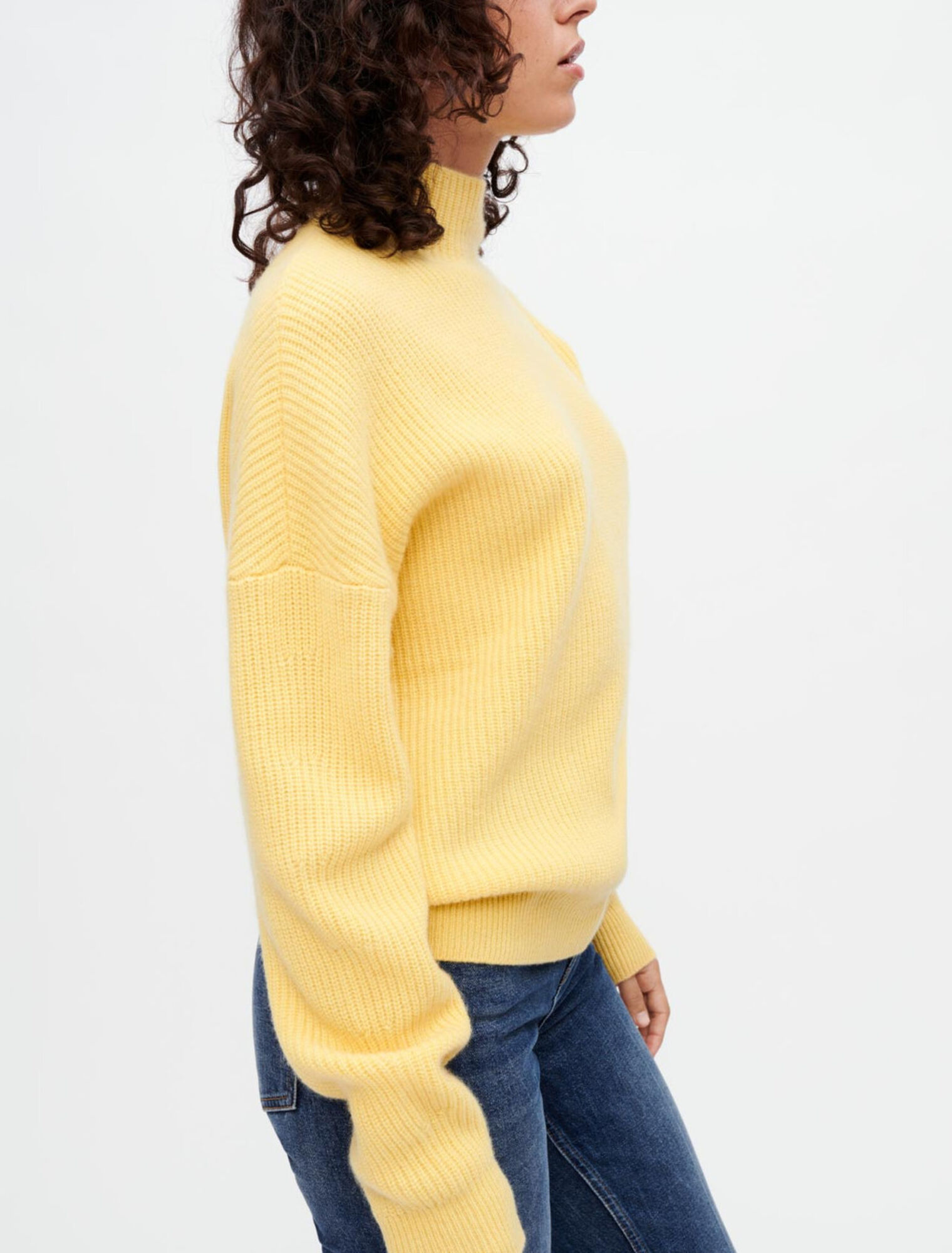 Pull en cachemire avec pressions dorés