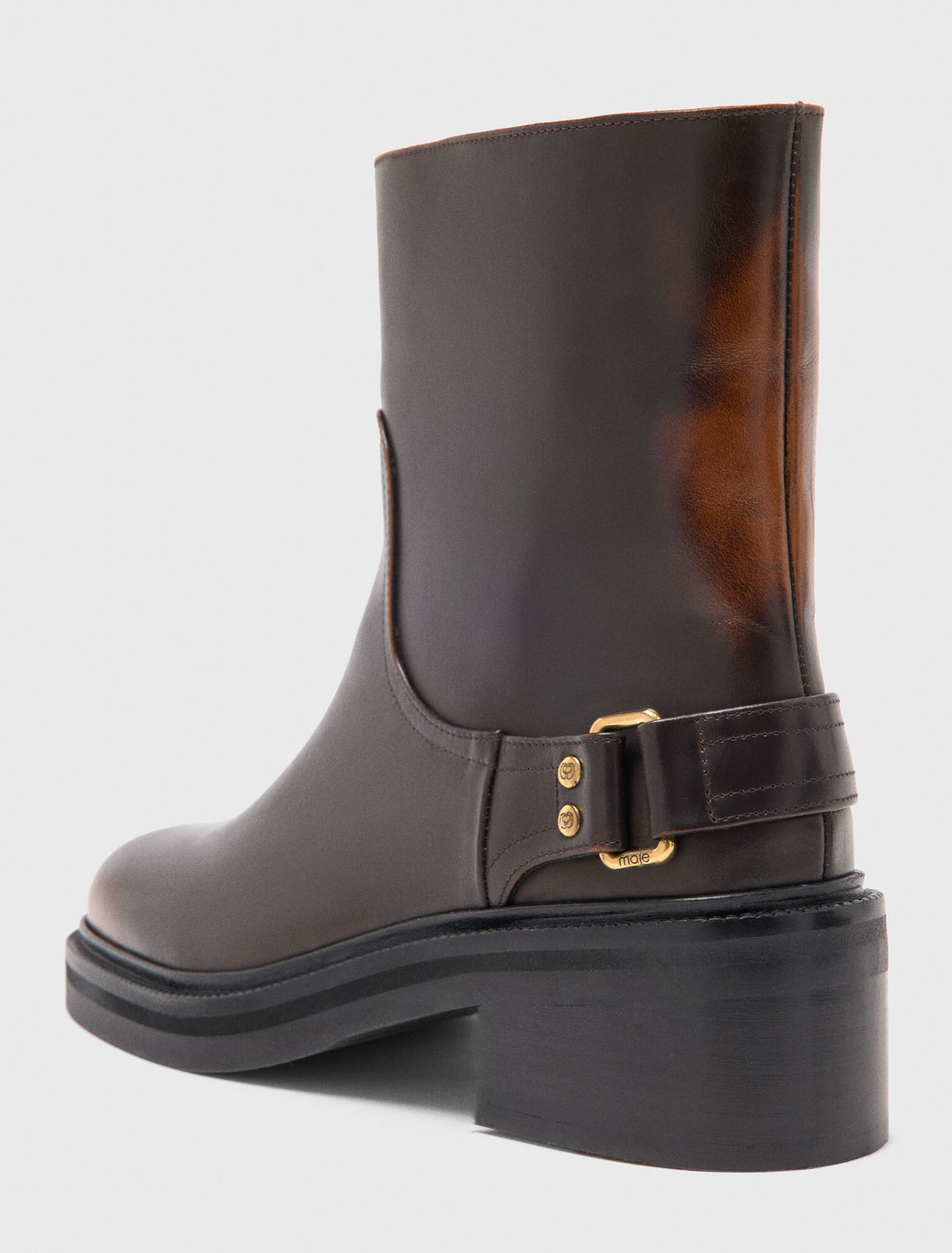 Bottines plates en cuir