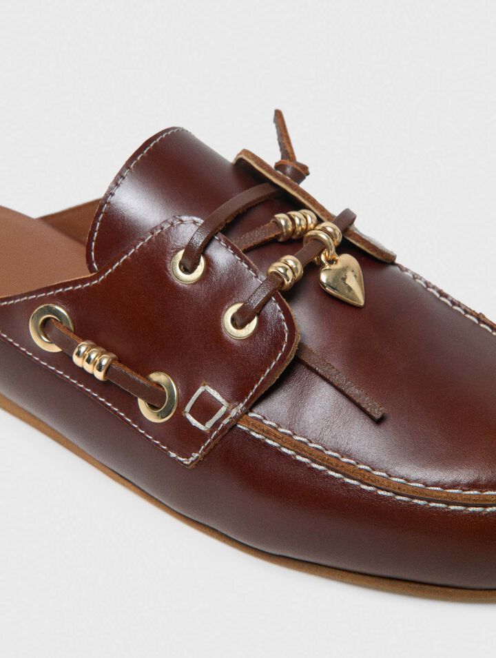 Mule bateau en cuir