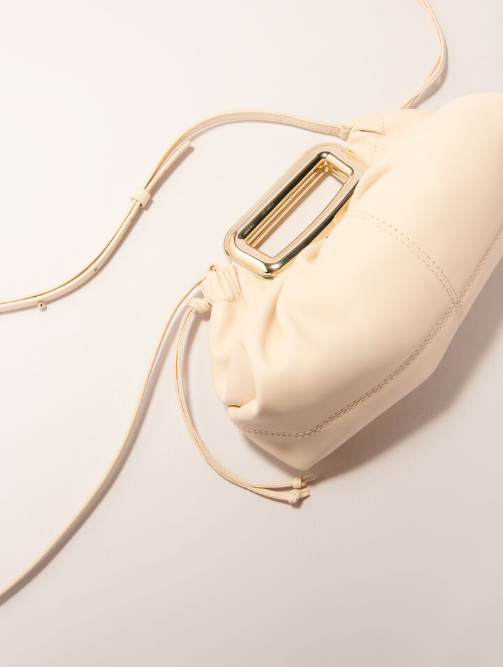 Clutch en cuir et poignée métal