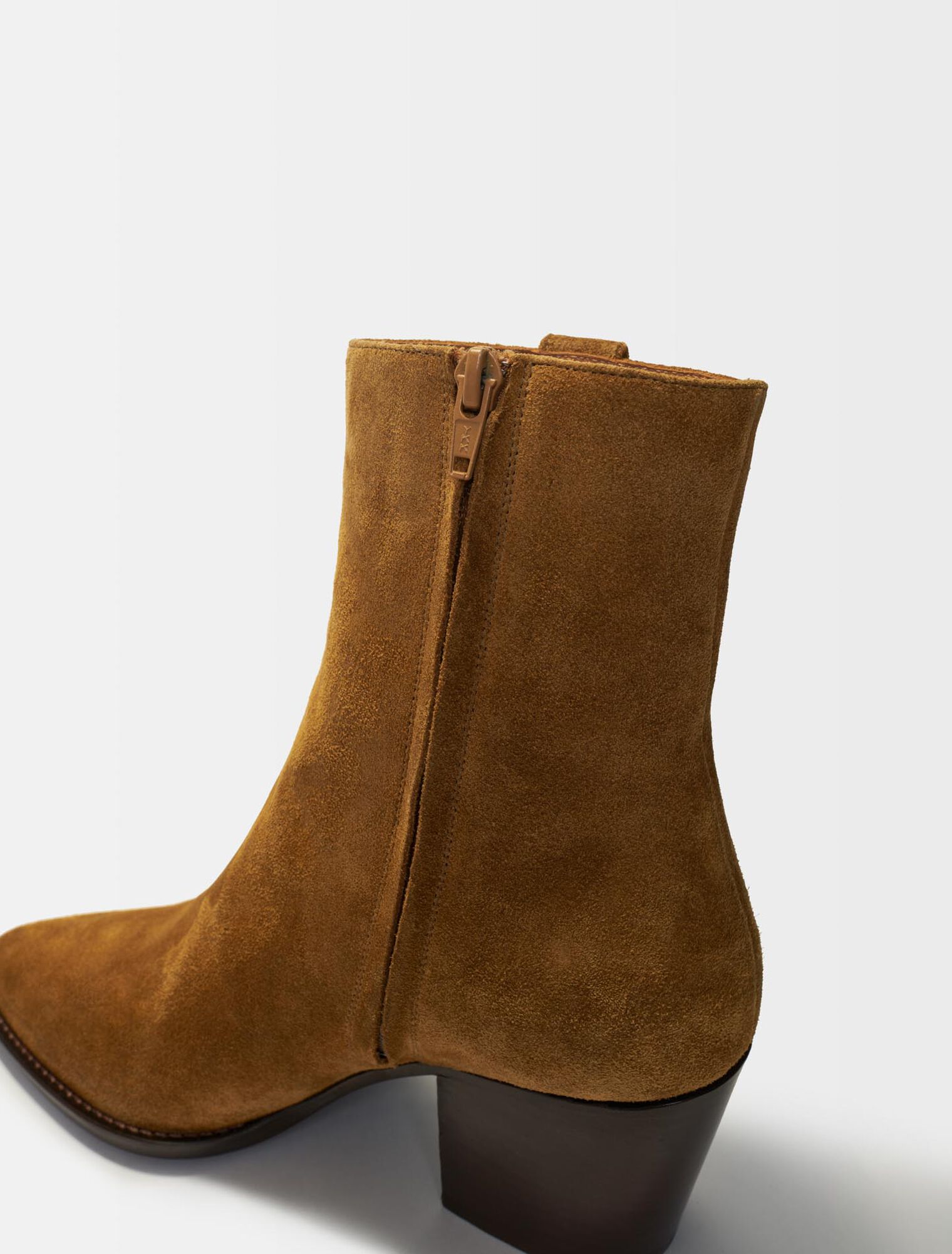 Bottines santiags en cuir suède camel