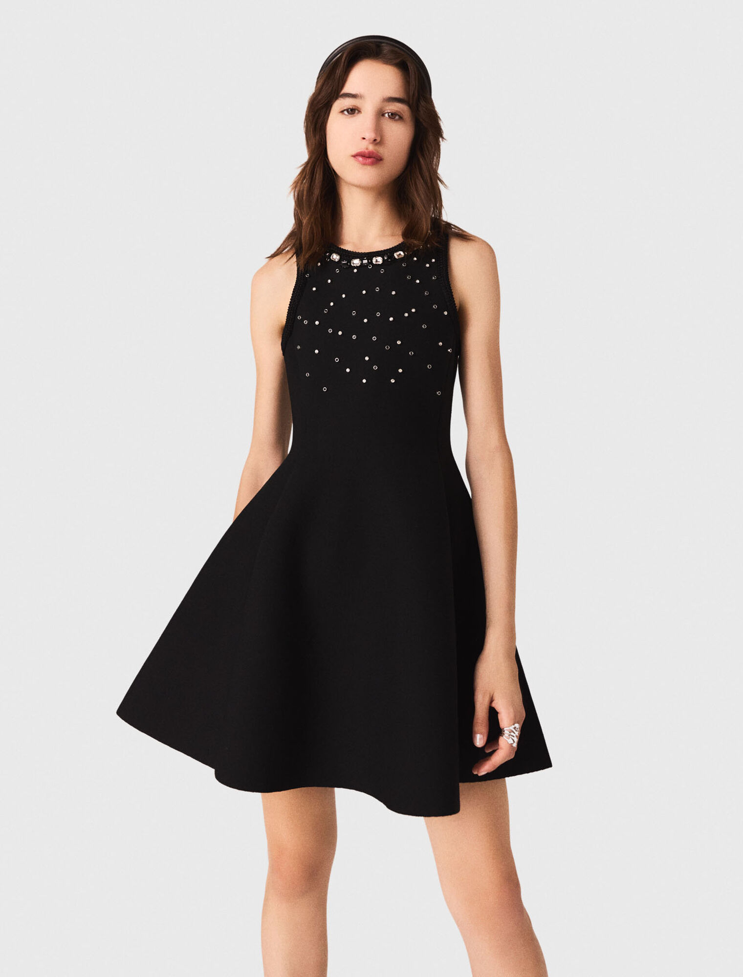 Robe patineuse et détails bijoux