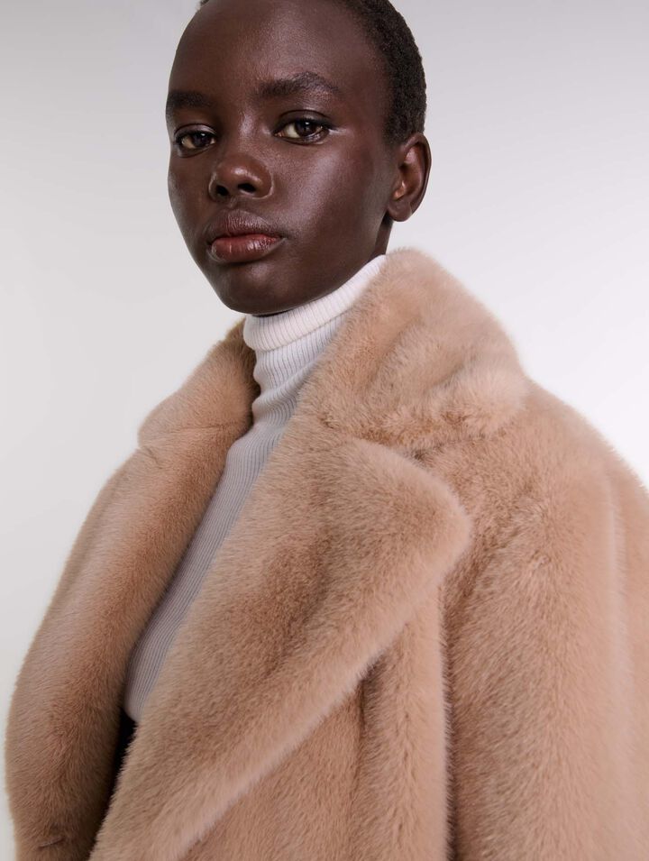 Manteau en fausse fourrure