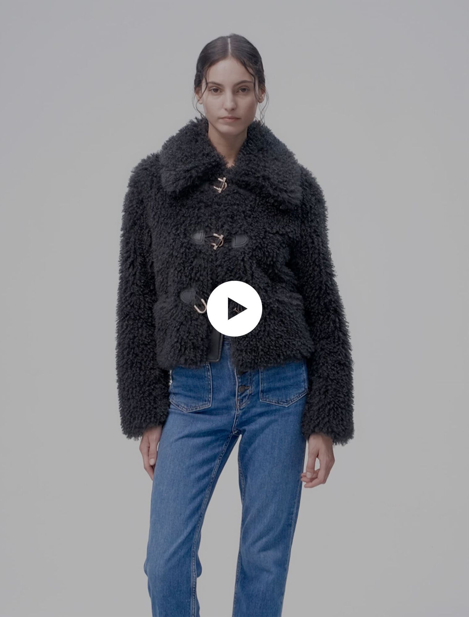Manteau court en bouclette