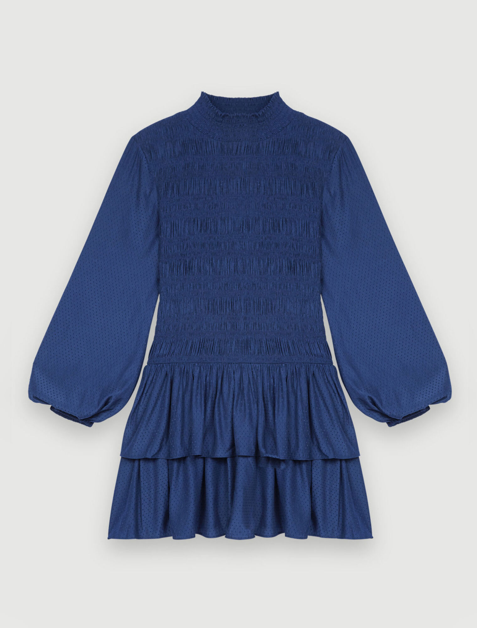Robe smockée en satin fluide à volants