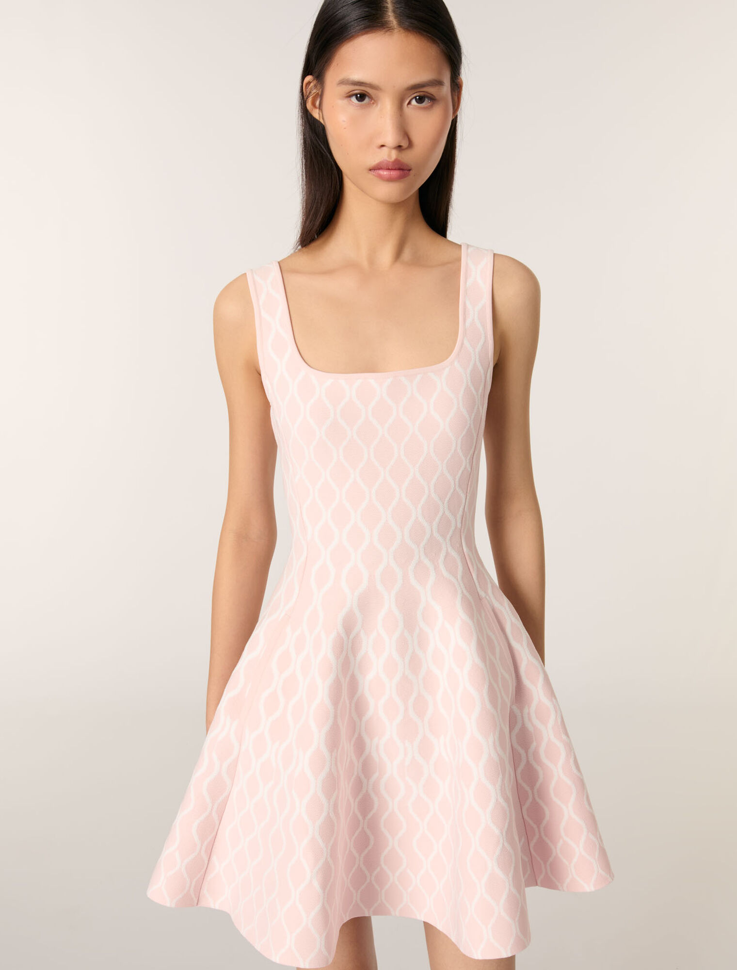 Robe courte en maille jacquard