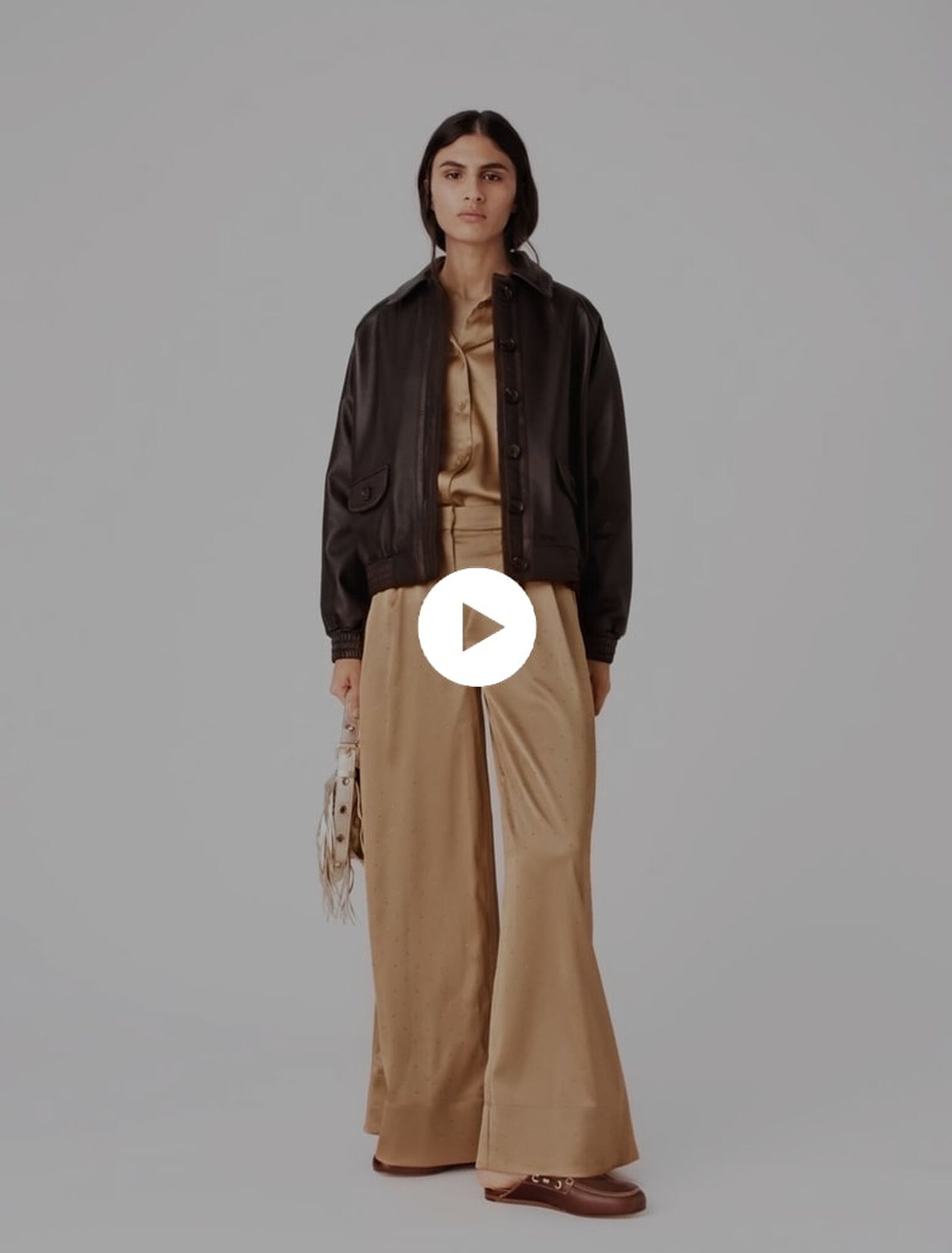 Pantalon en satin strass&eacute;