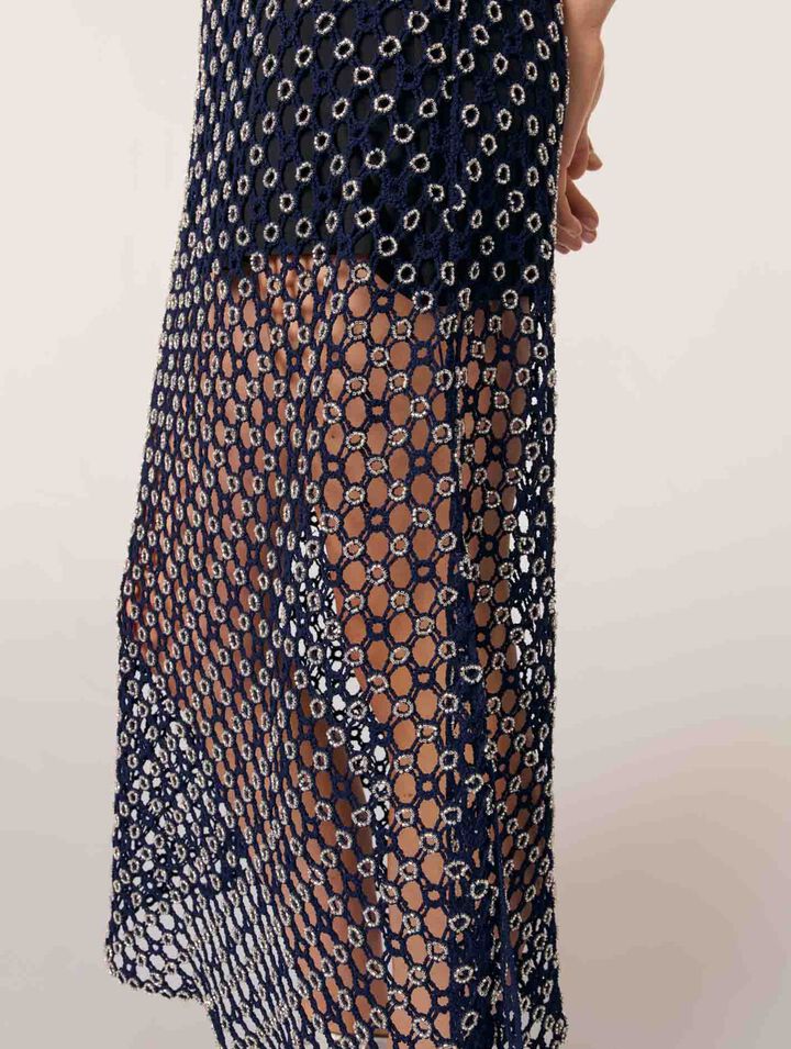 Robe longue en crochet avec perles