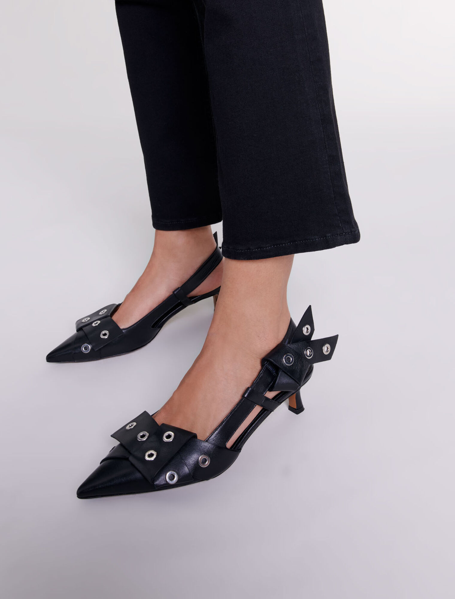 Escarpins pointus à détail noeud