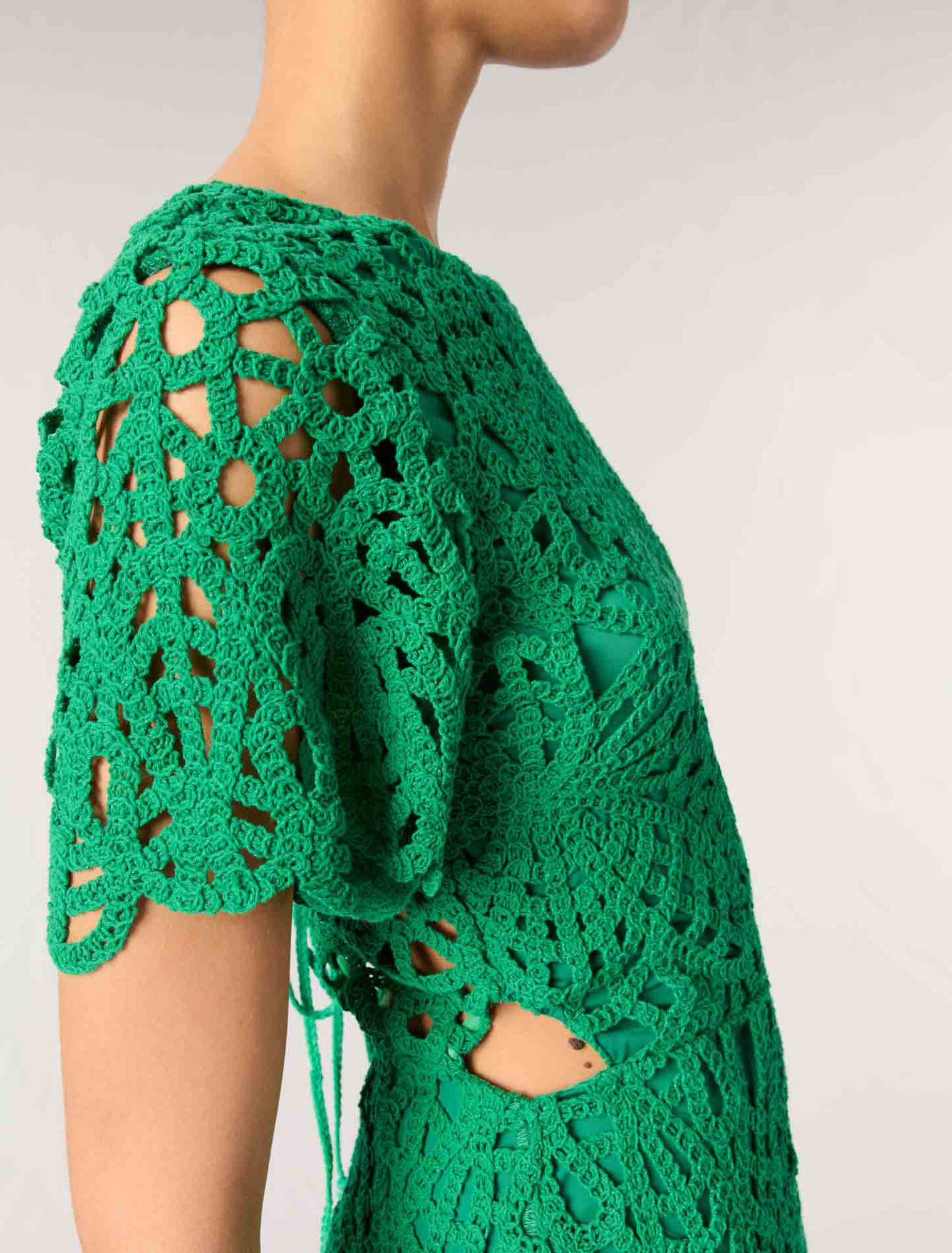 Robe courte en crochet